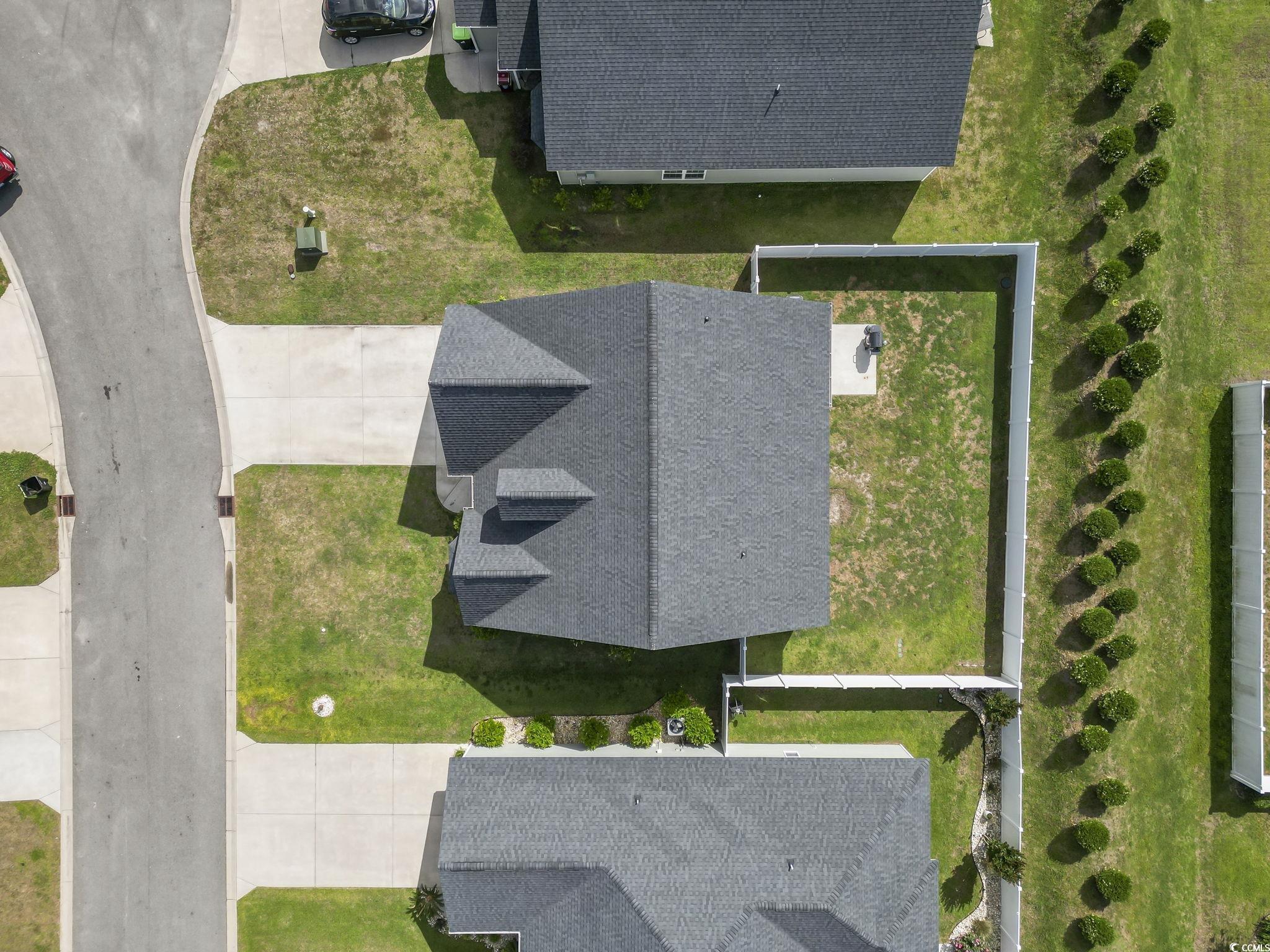 712 Hobonny Loop Property Photo 4