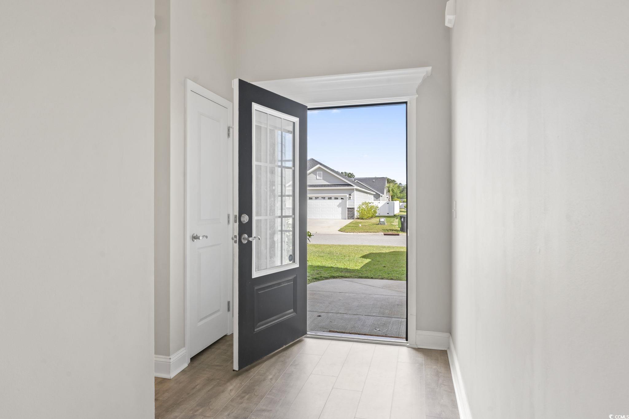 712 Hobonny Loop Property Photo 6