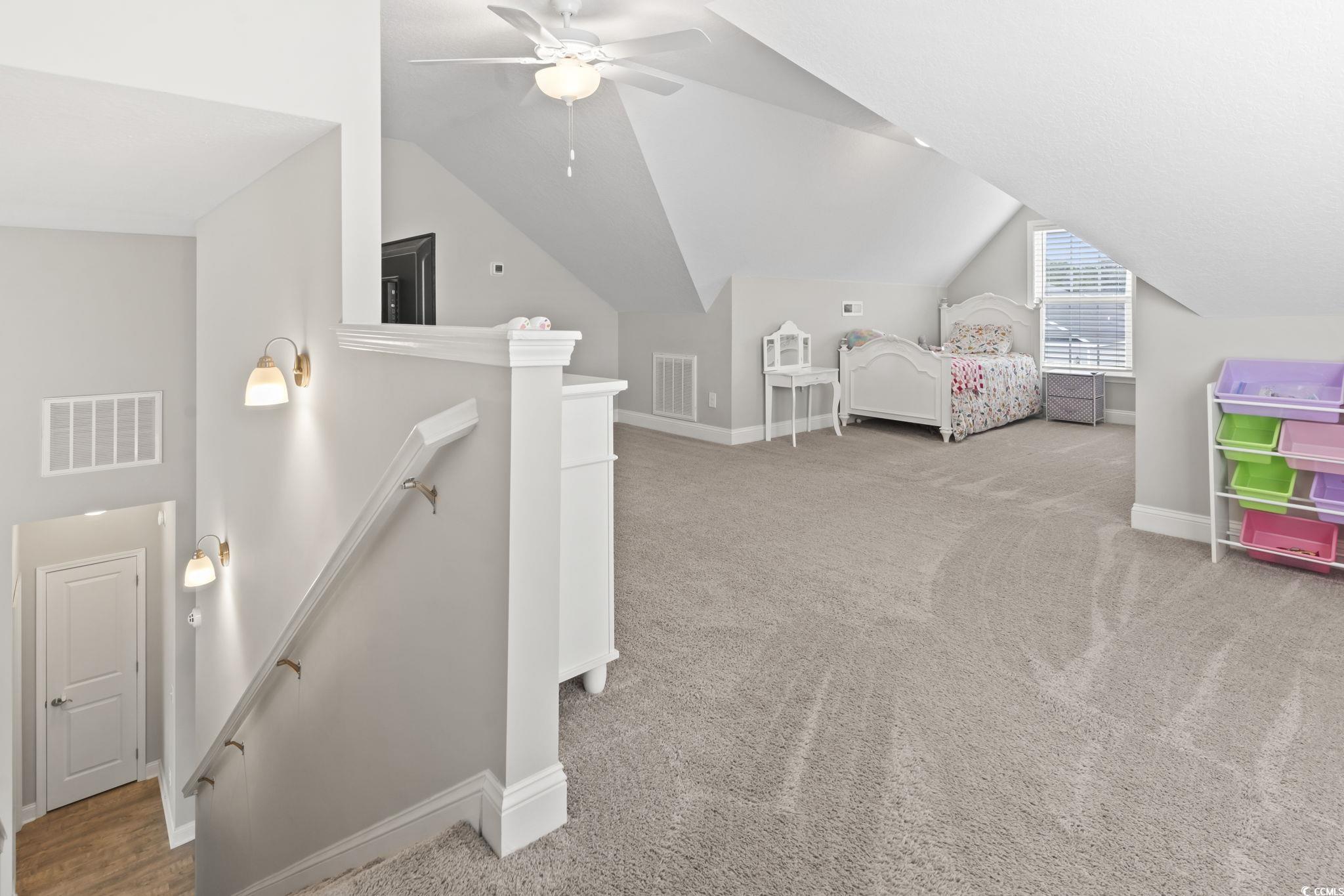 712 Hobonny Loop Property Photo 29