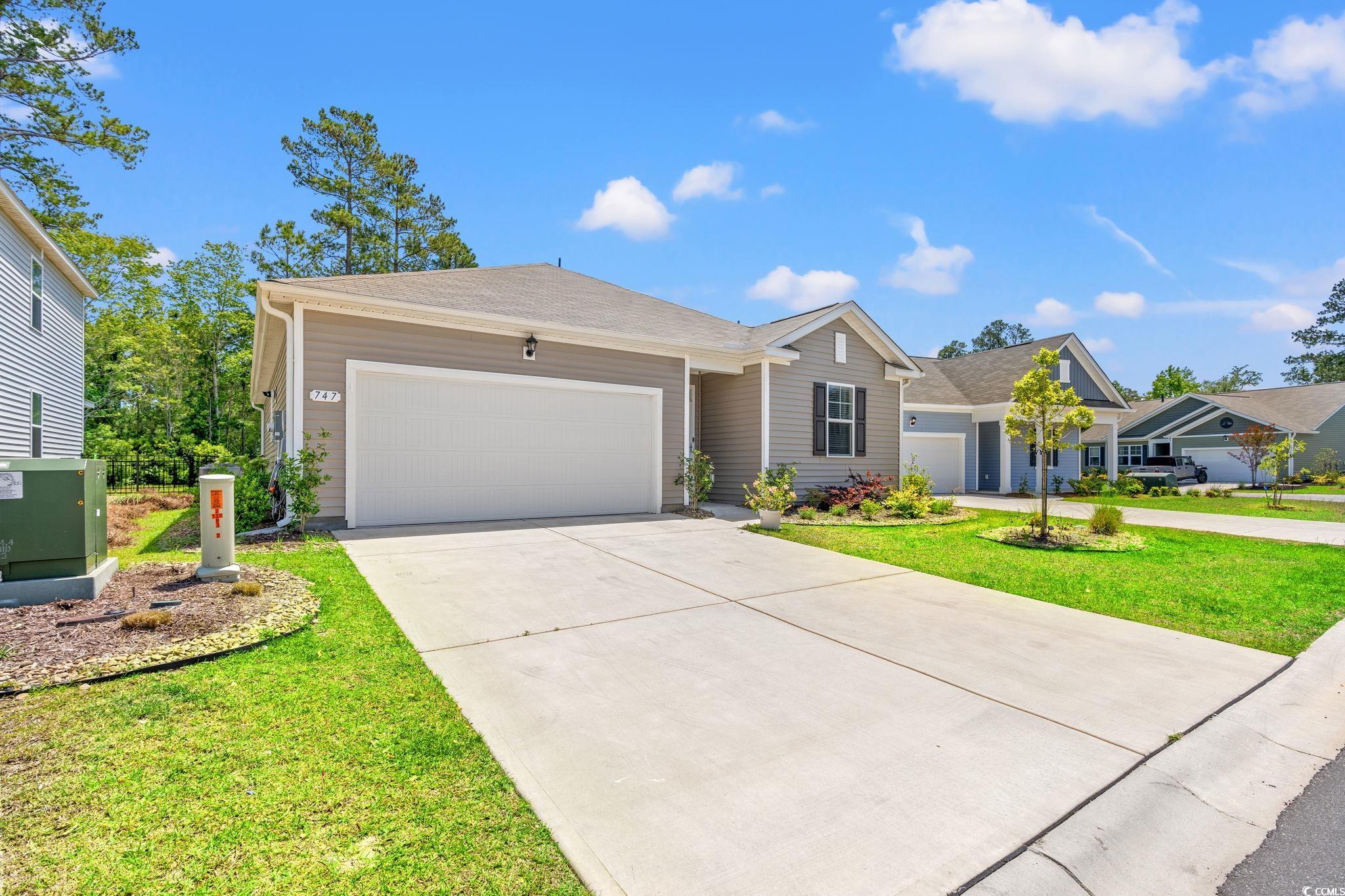 747 Gryffindor Dr. Property Photo 1