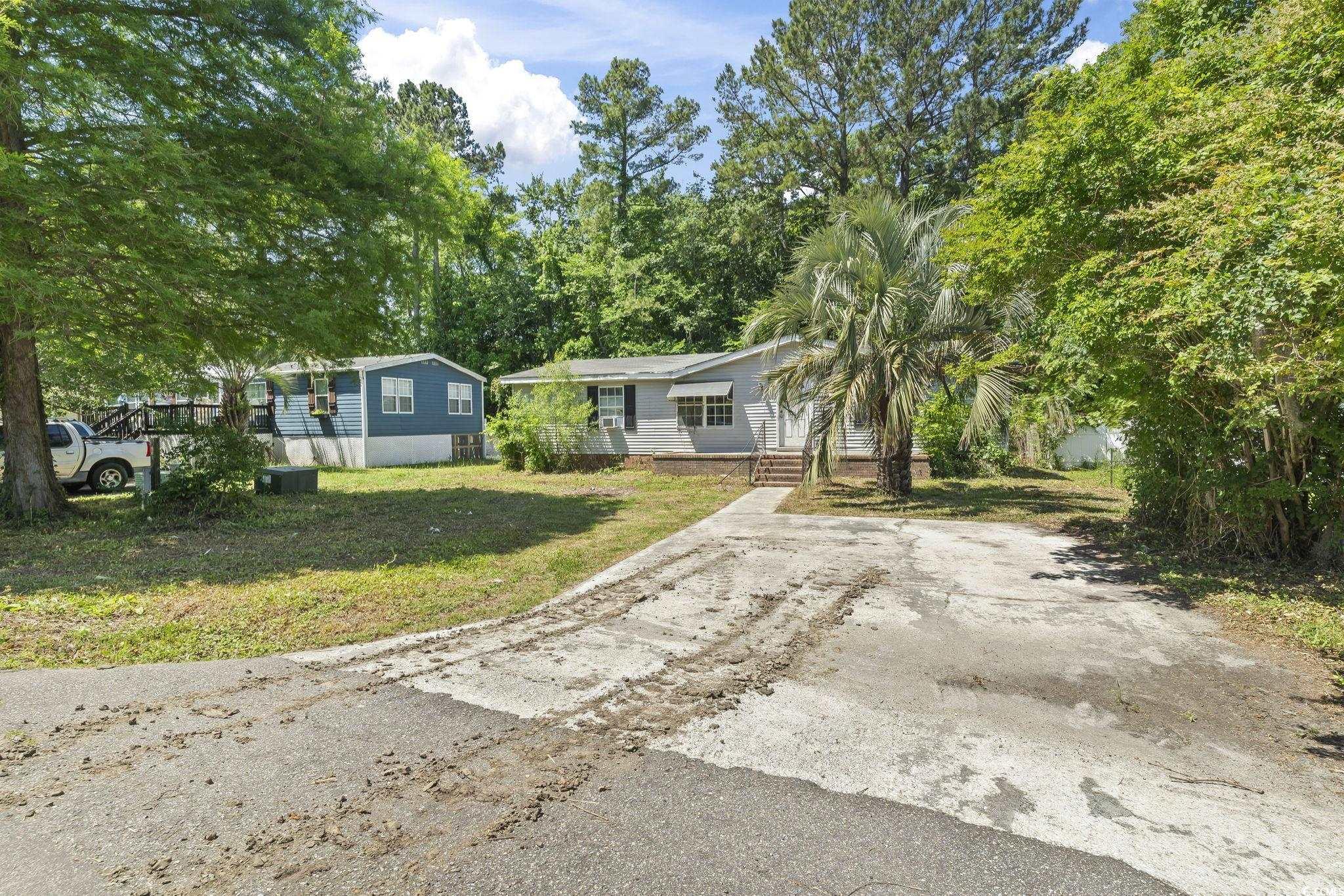 718 Reef Rd. Property Photo 1