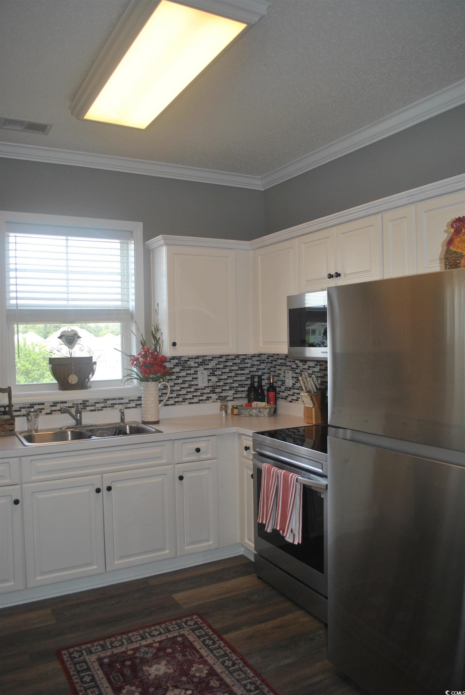 500 Wickham Dr. Property Photo 6