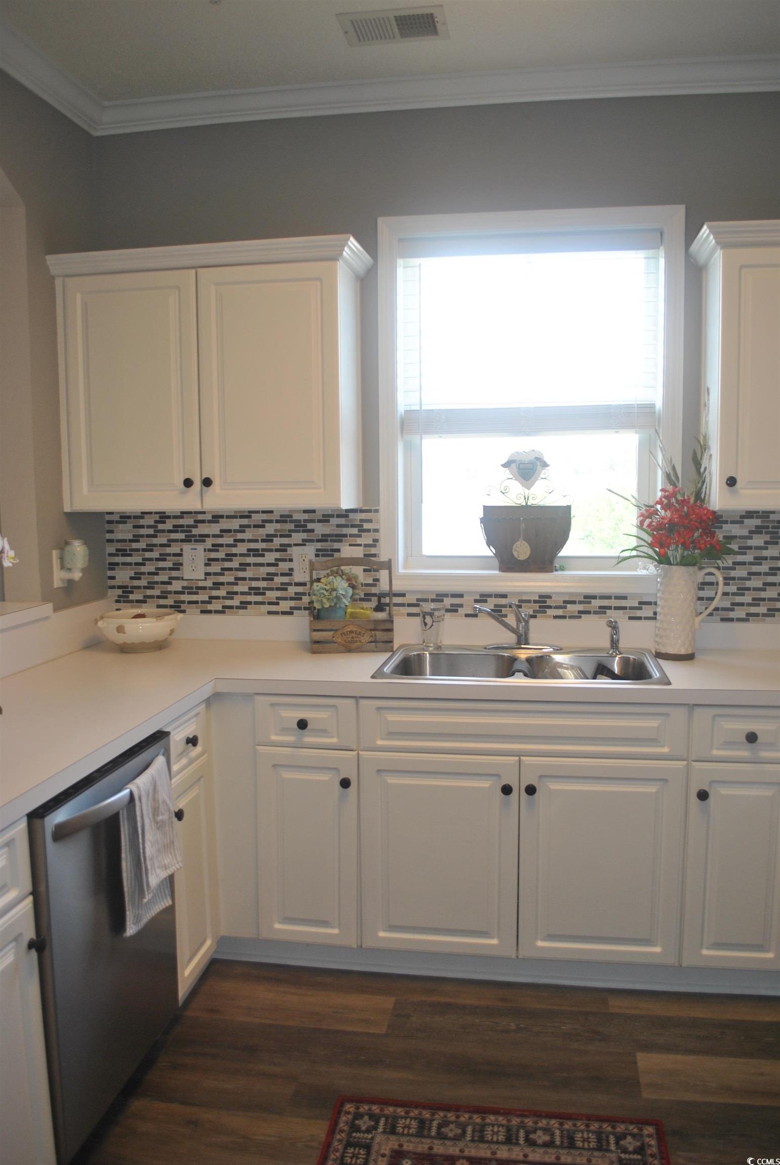 500 Wickham Dr. Property Photo 7
