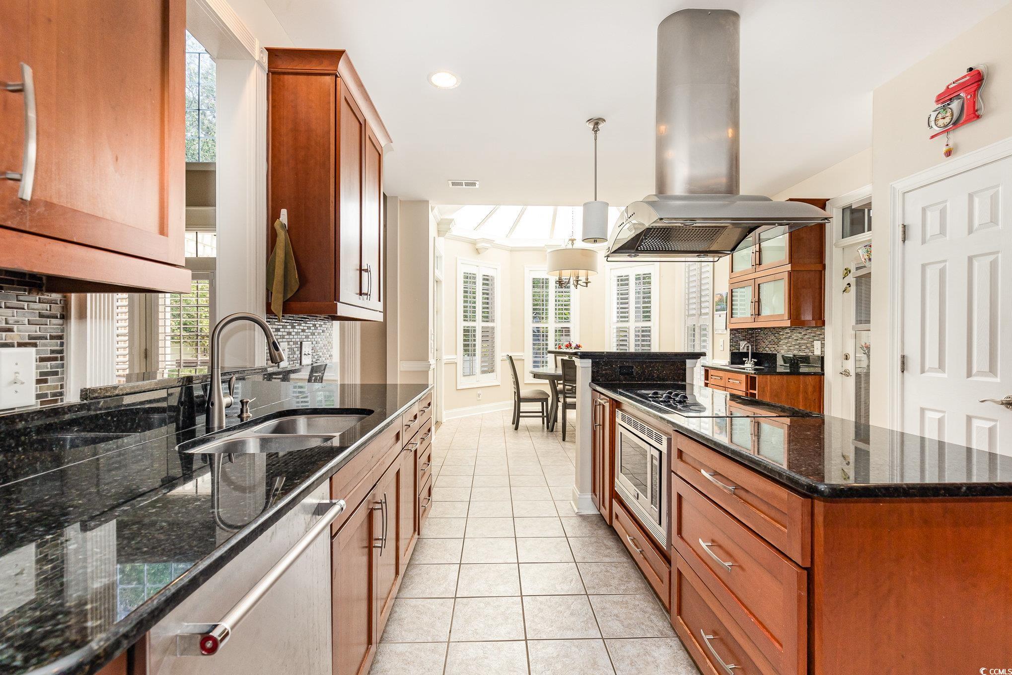 3564 Brampton Dr. Property Photo 14