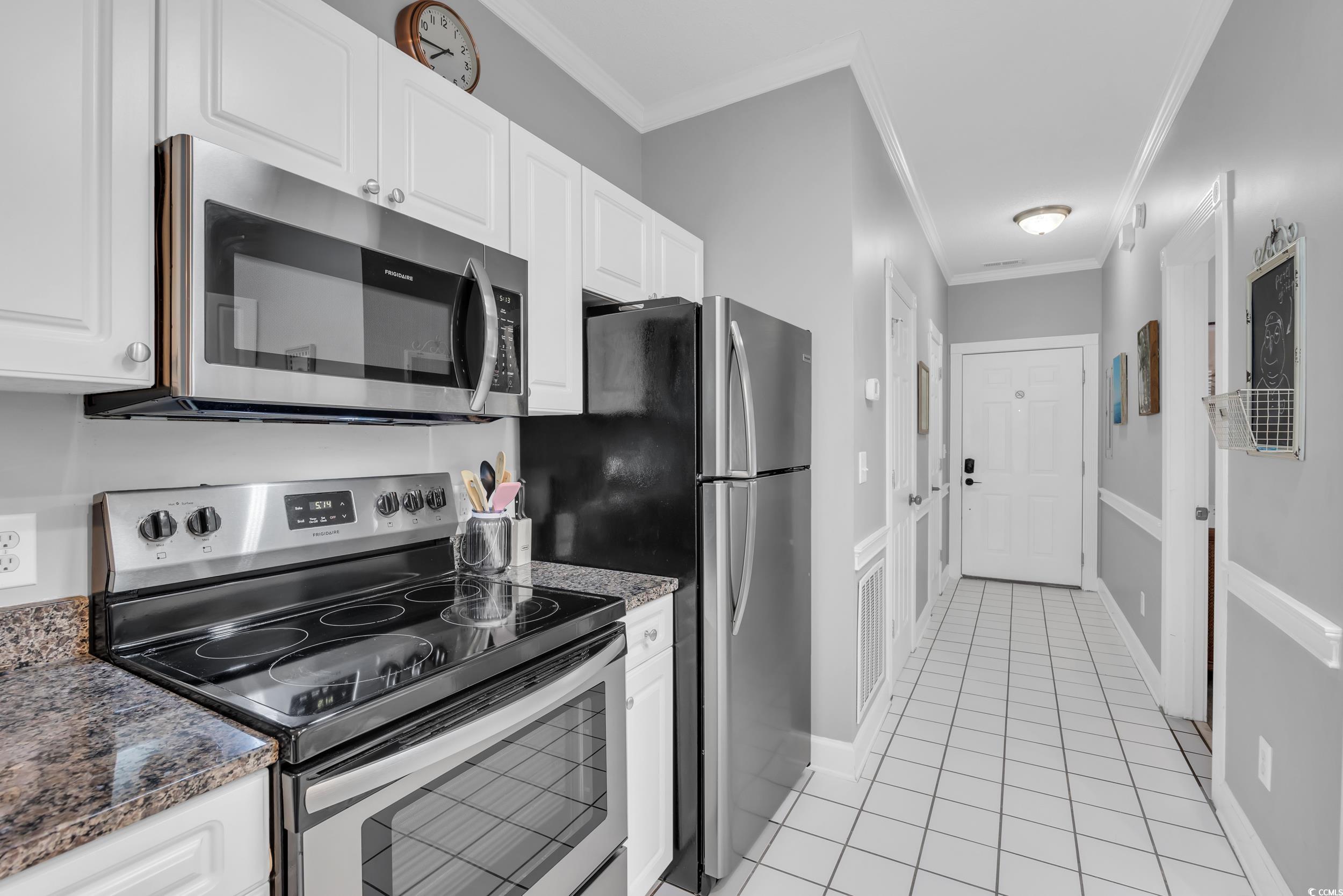 683 Riverwalk Dr. Property Photo 13