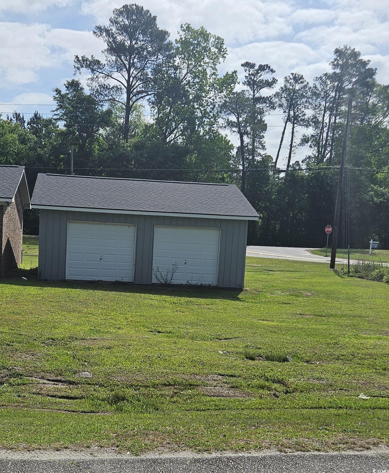 907 Kemper St. Property Photo 13
