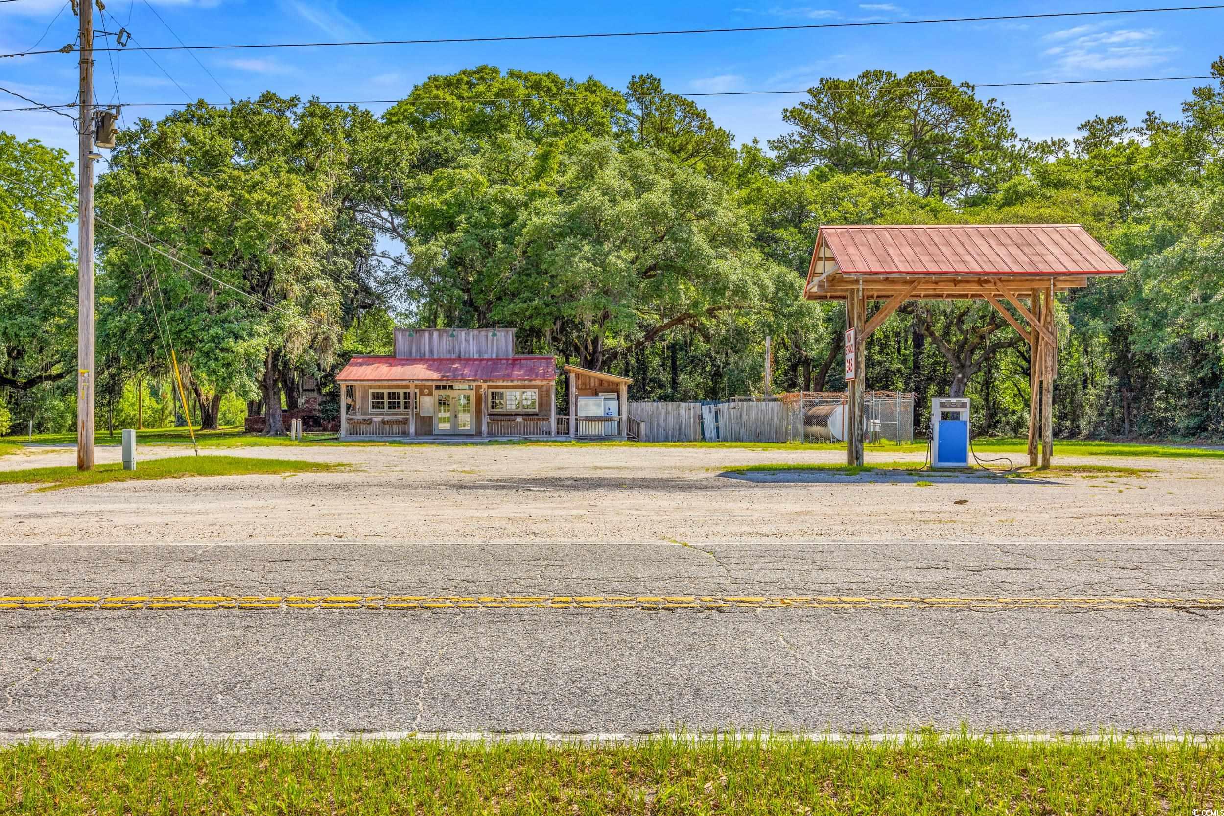 7113 South Island Rd. Property Photo 2