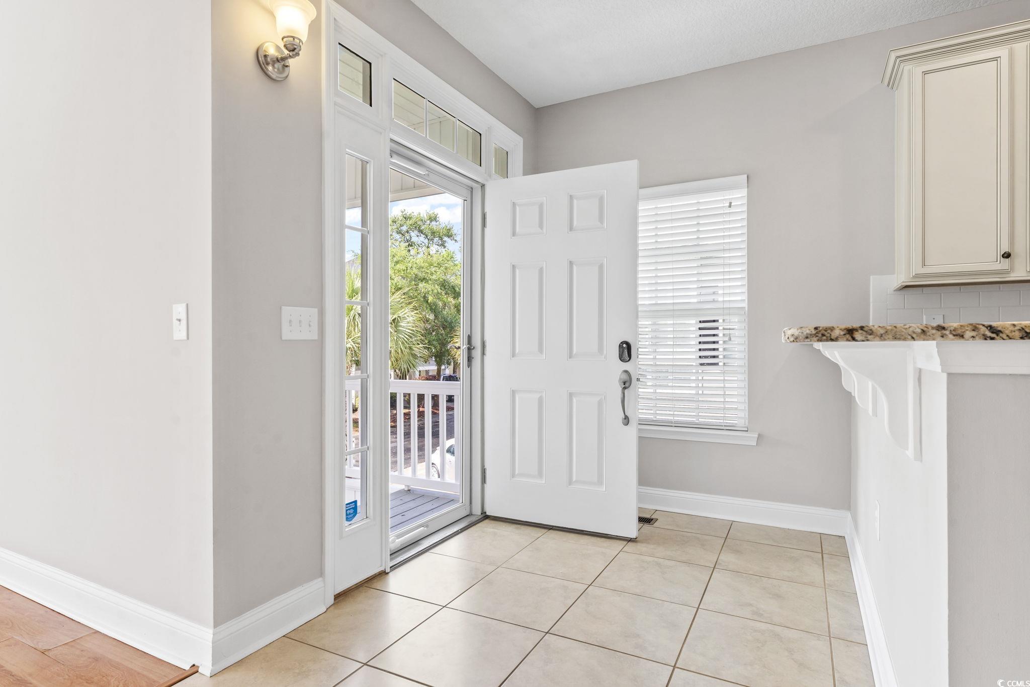 616 S Palmetto Way Property Photo 2