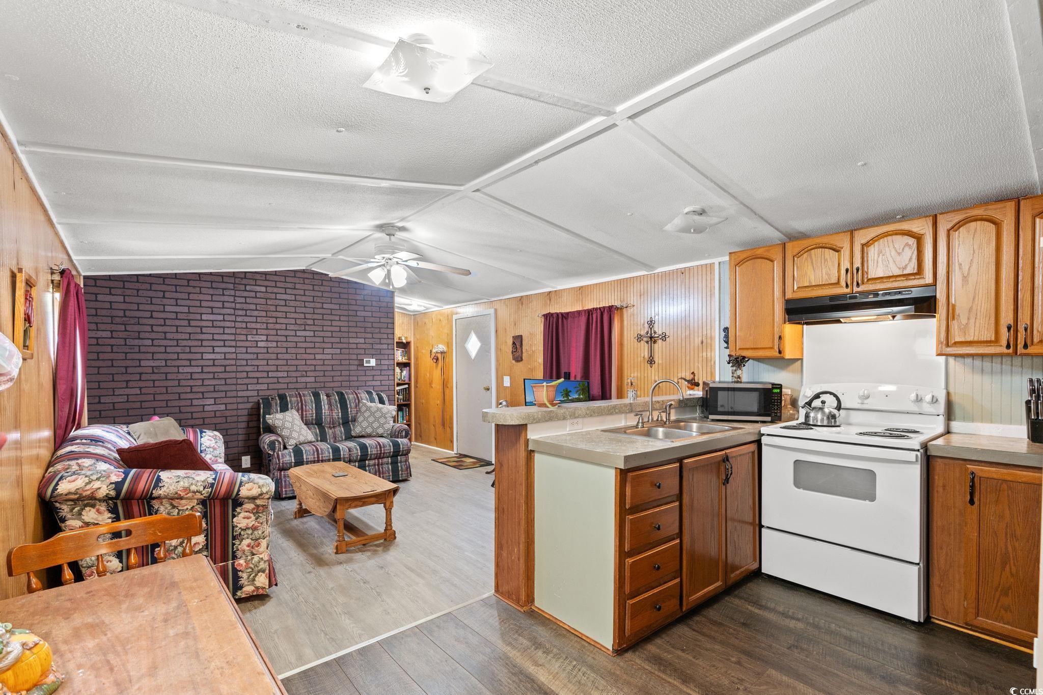 3796 Old Reaves Ferry Rd. Property Photo 12