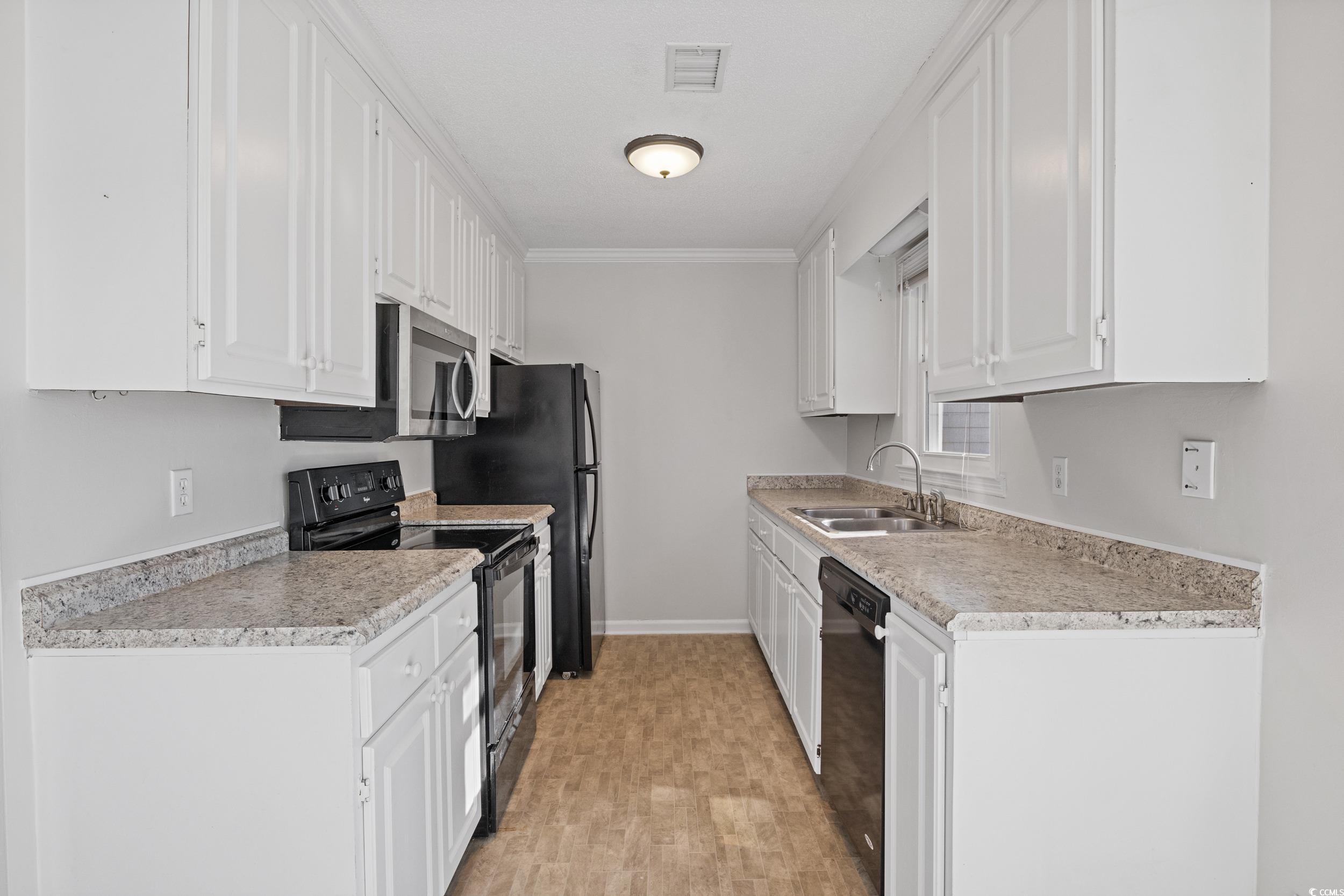 2005 Havens Dr. Property Photo 25