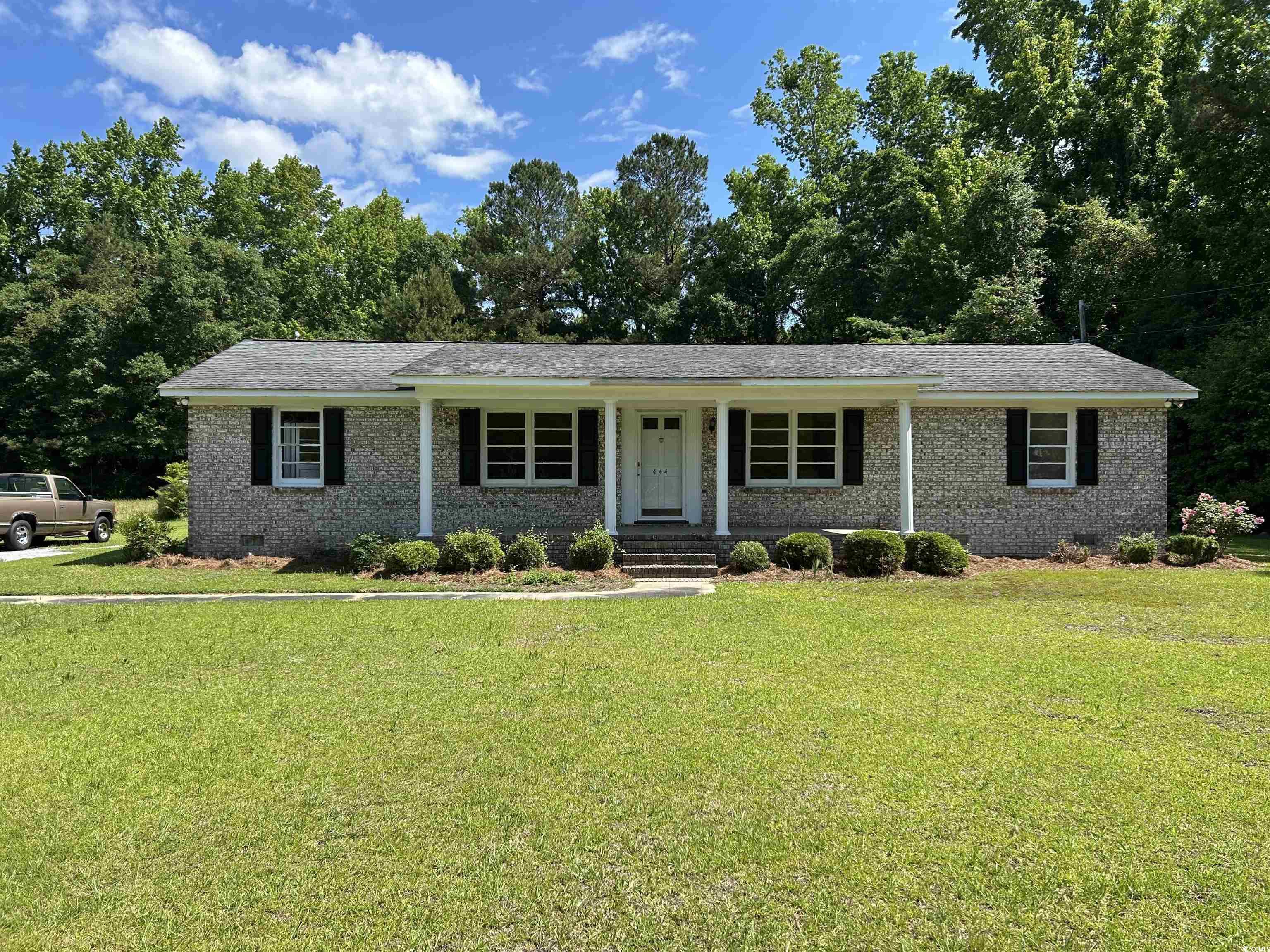 444 Davis Rd. Property Photo