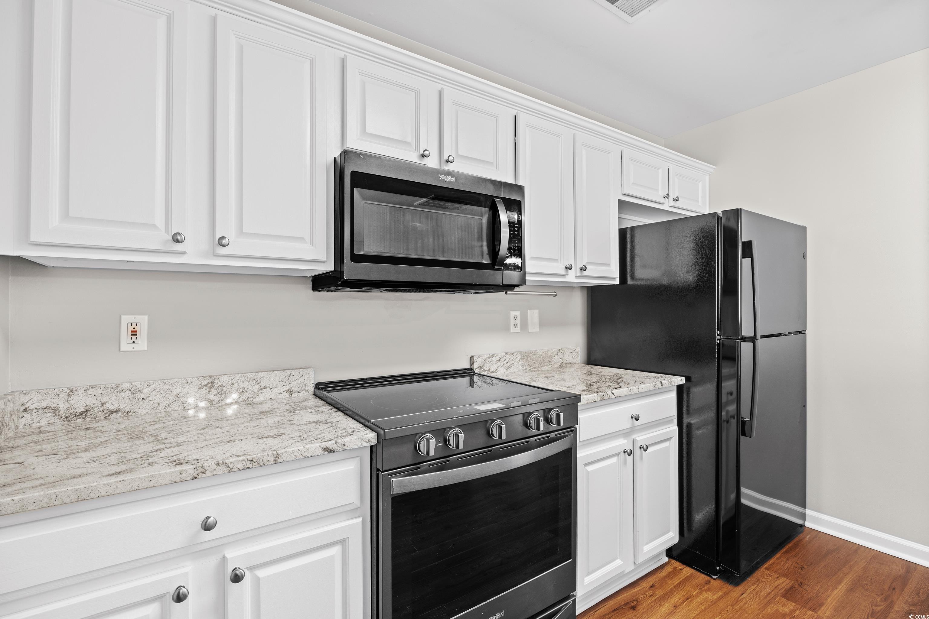 1065 Harvester Circle Property Photo 11