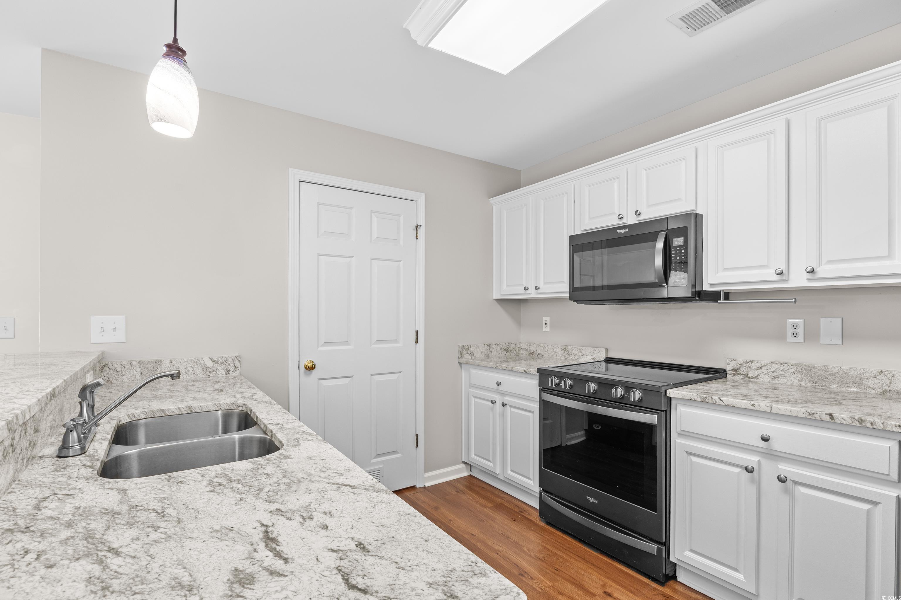 1065 Harvester Circle Property Photo 12