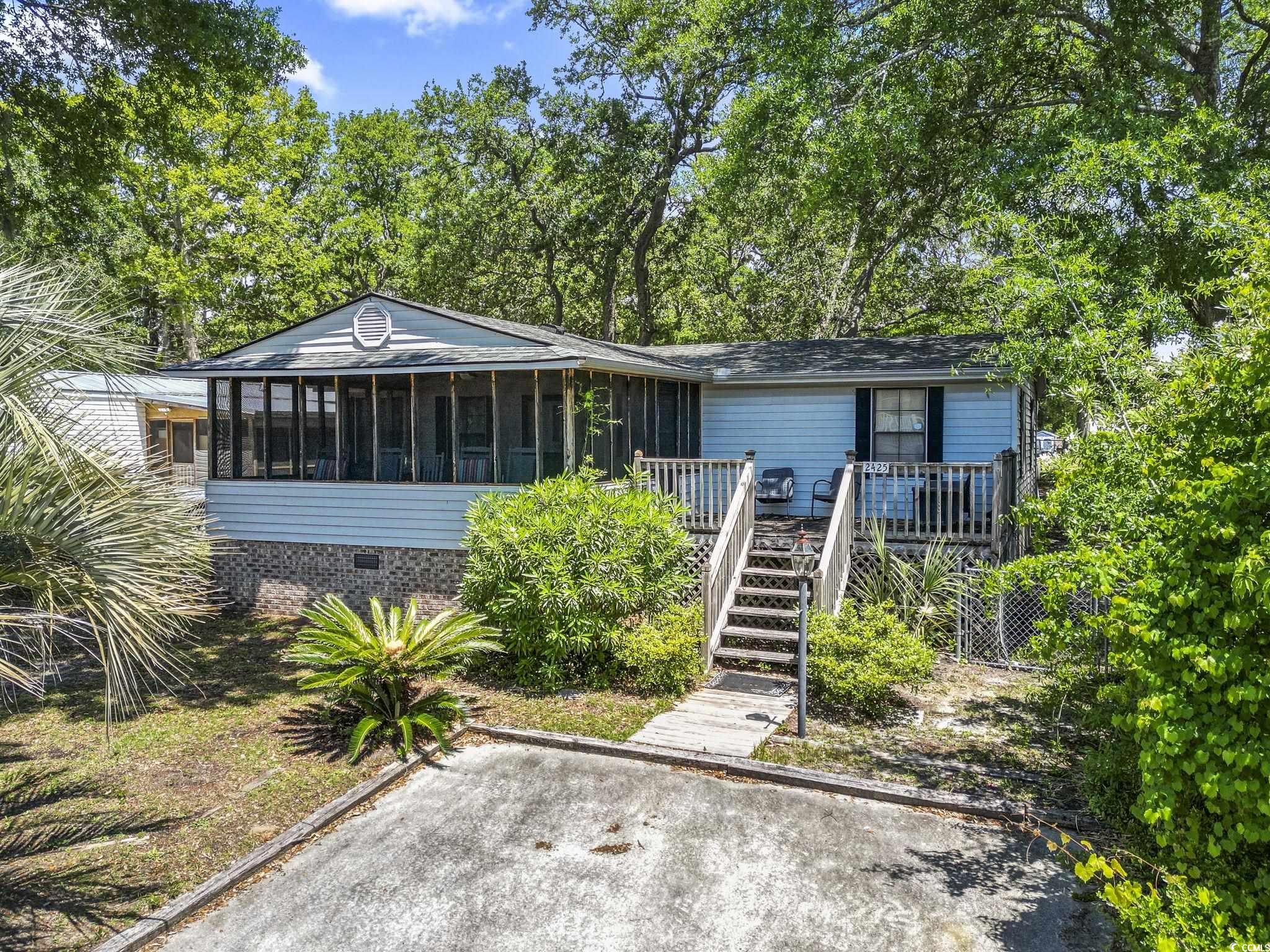 2425 Park St. Property Photo 1