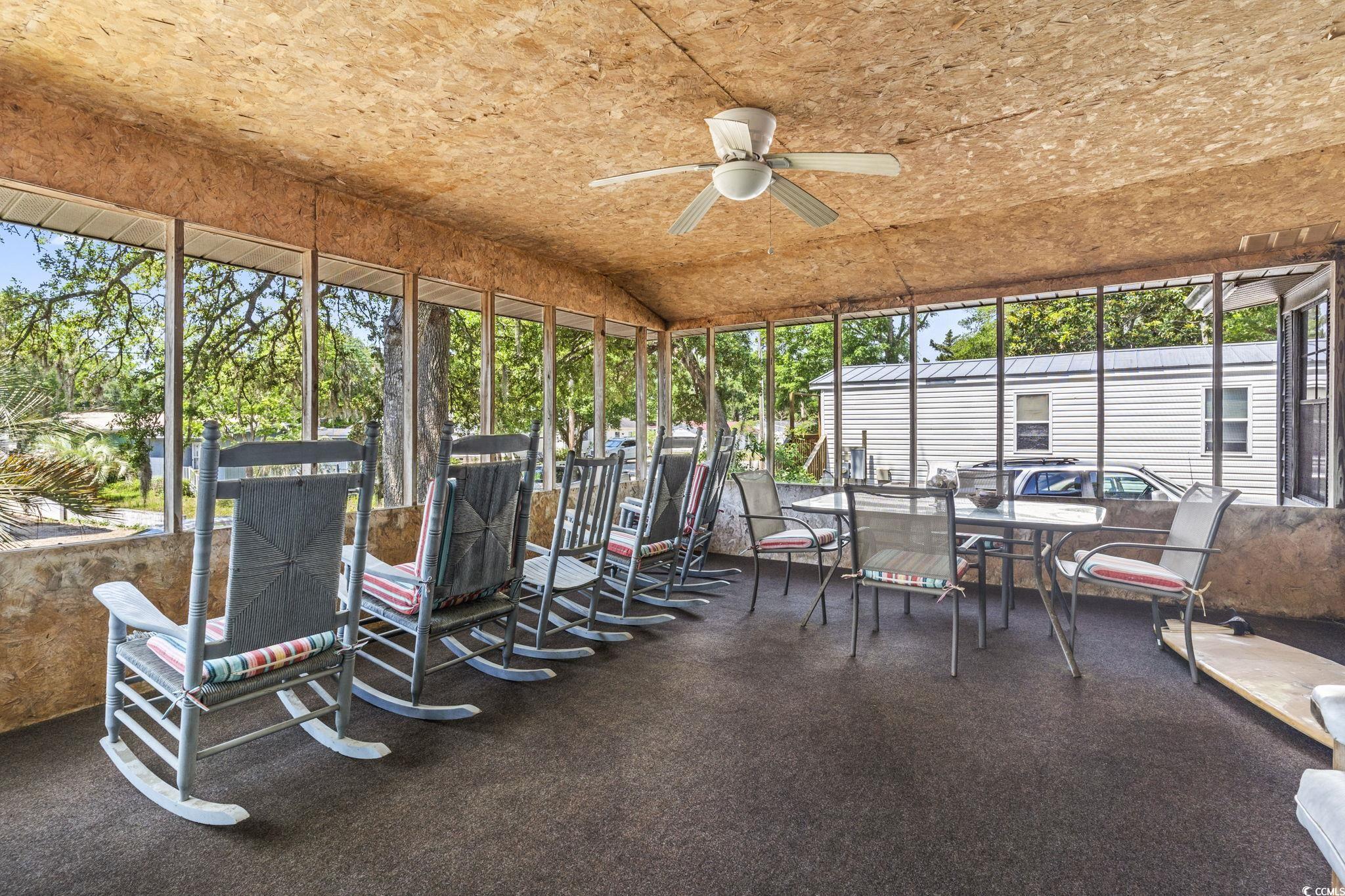 2425 Park St. Property Photo 8