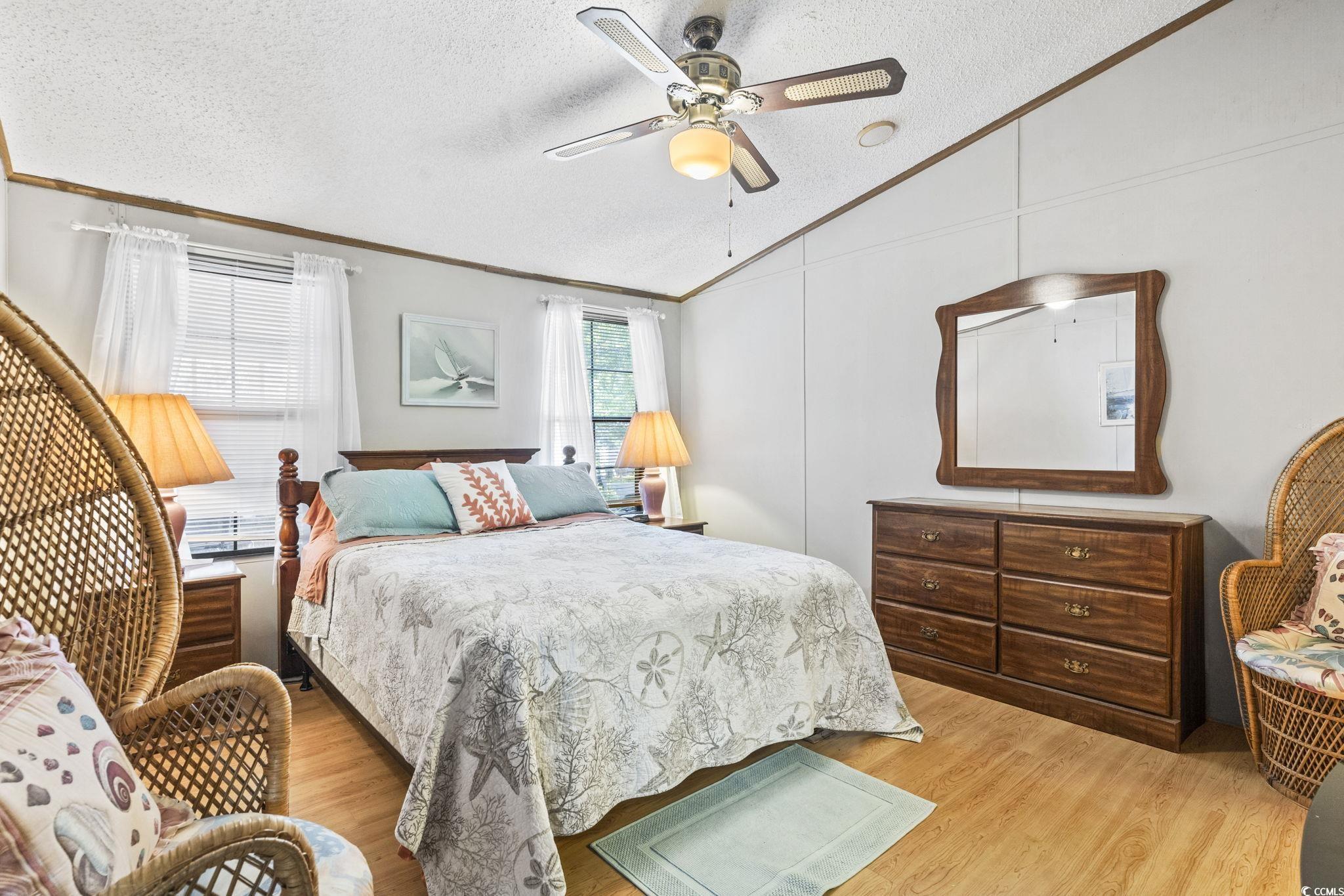 2425 Park St. Property Photo 23