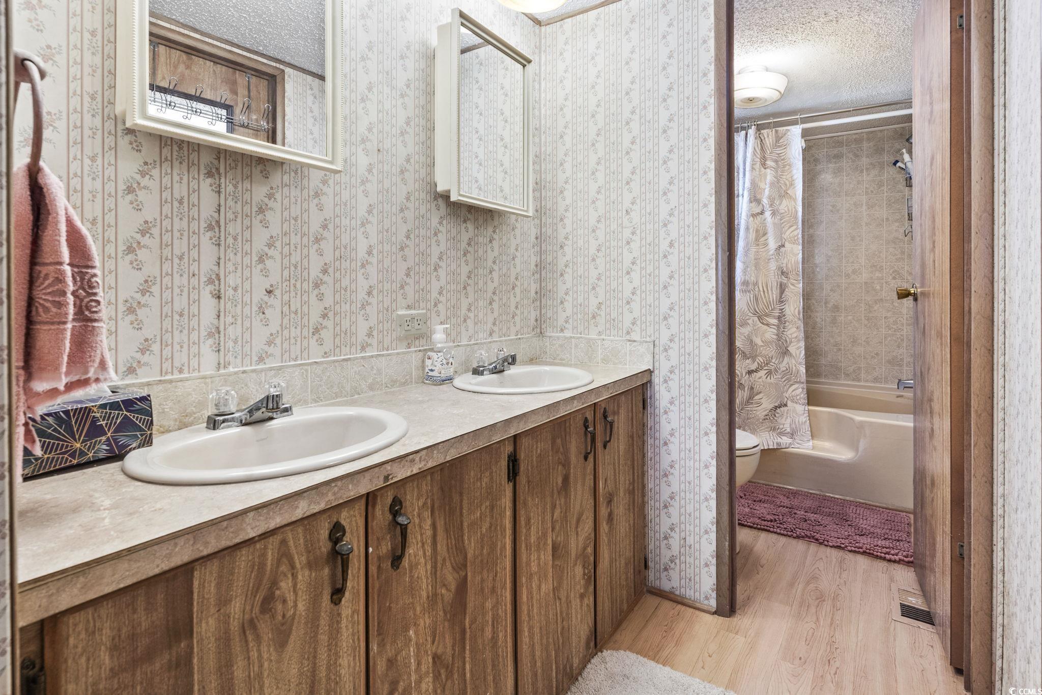 2425 Park St. Property Photo 25