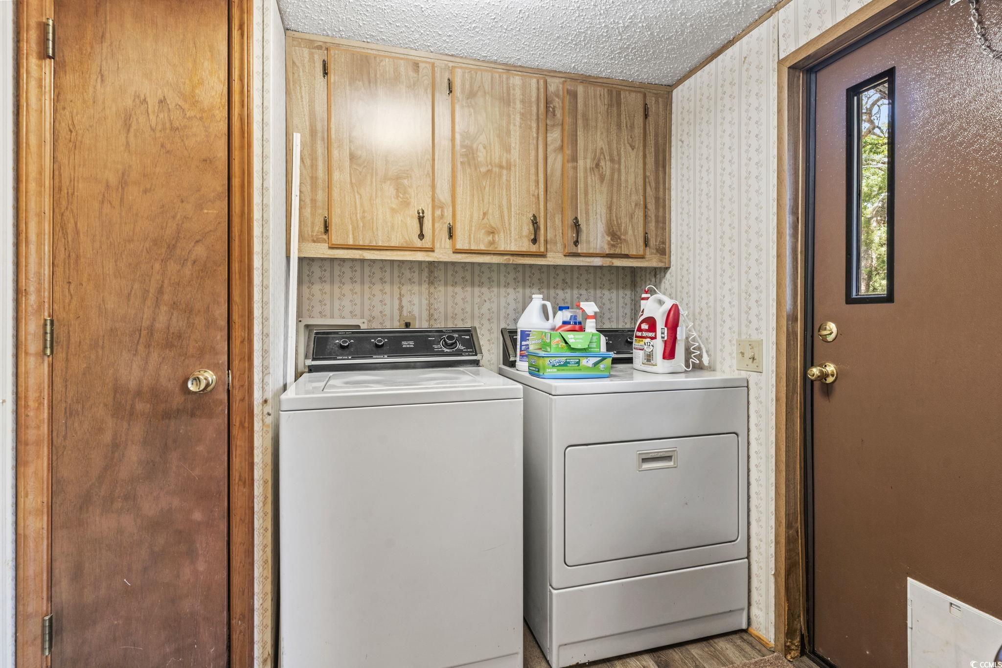 2425 Park St. Property Photo 32