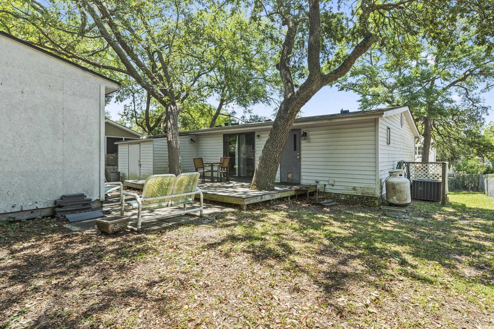 2425 Park St. Property Photo 34