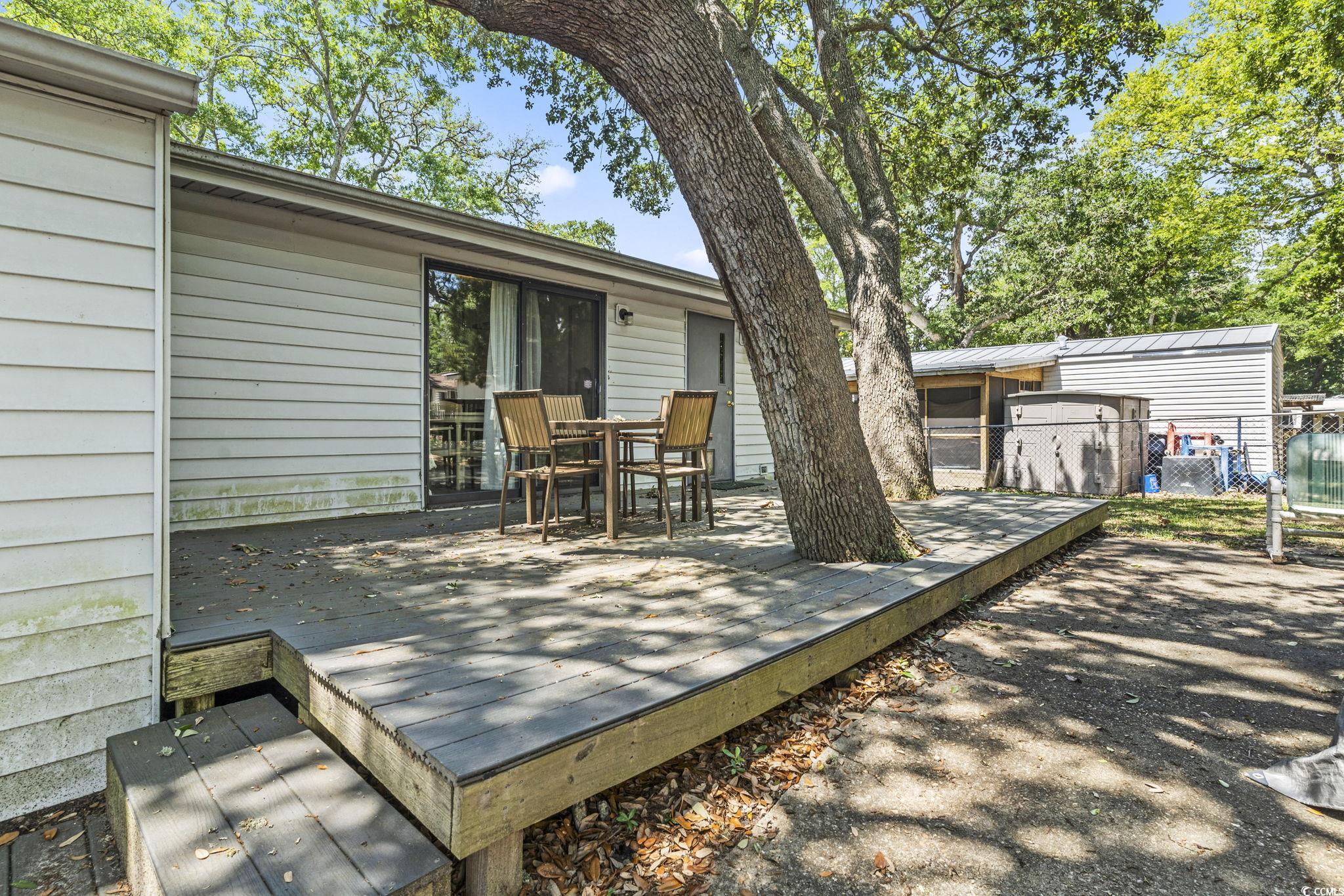 2425 Park St. Property Photo 35