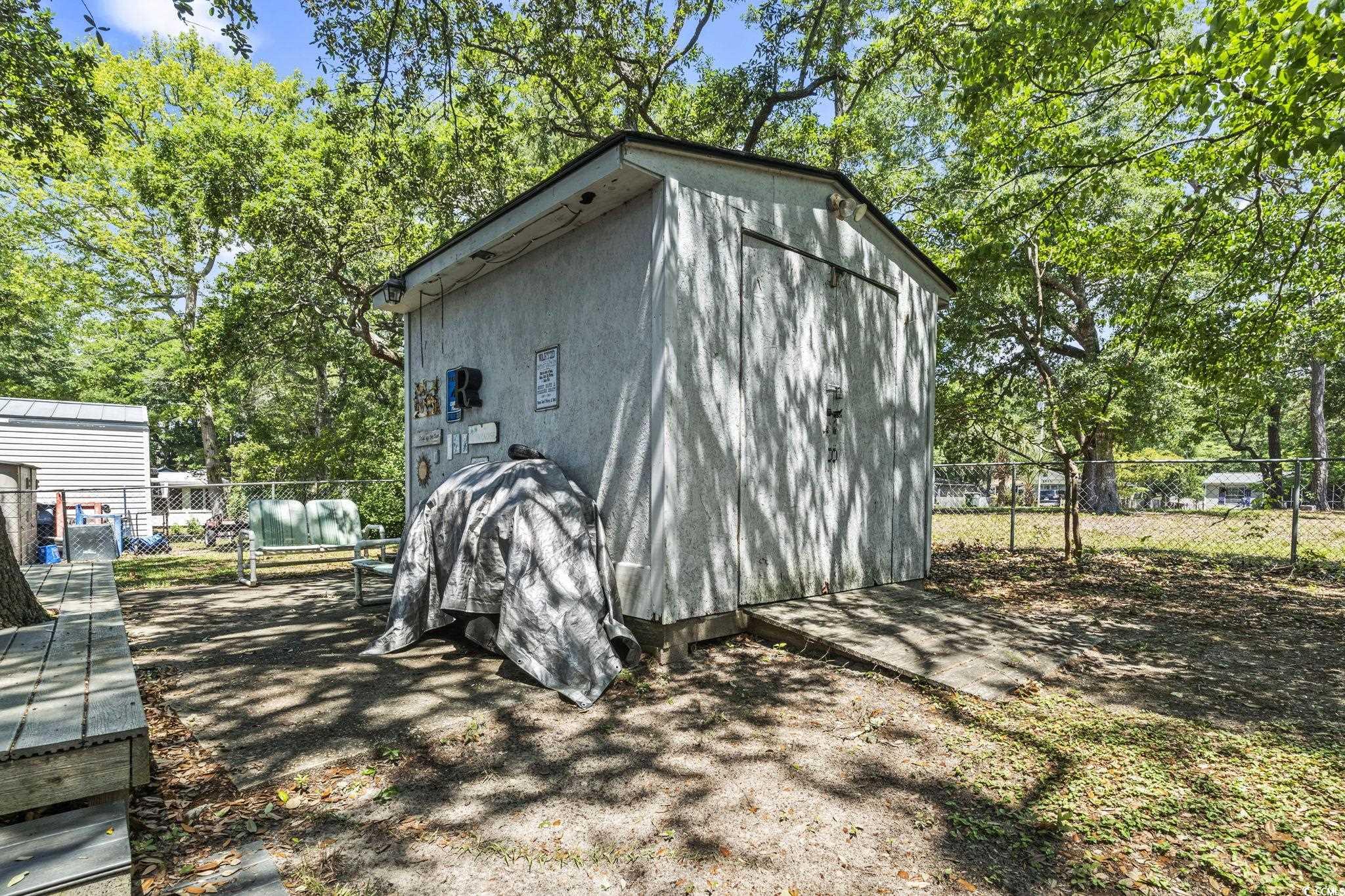 2425 Park St. Property Photo 36