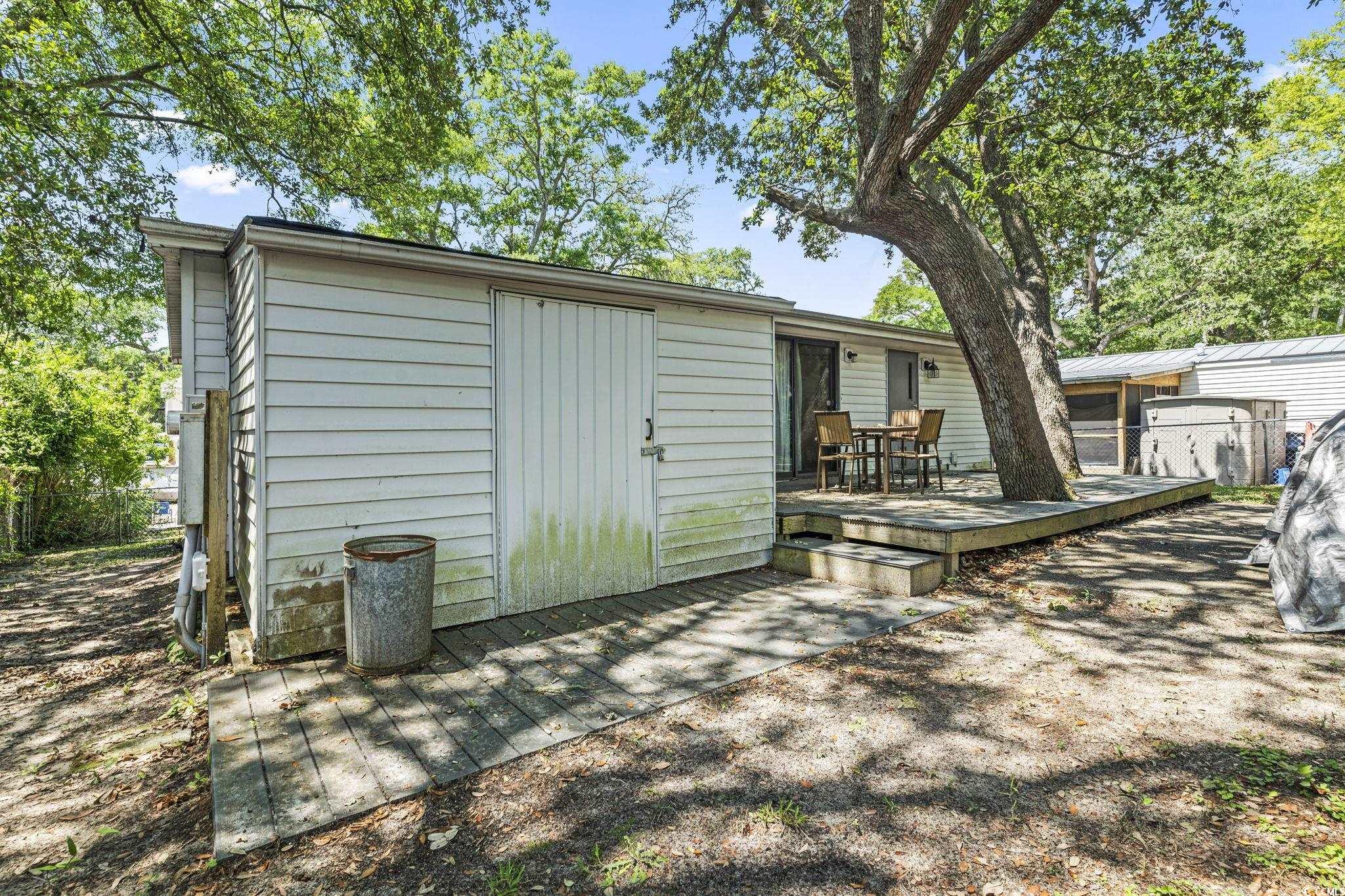 2425 Park St. Property Photo 38