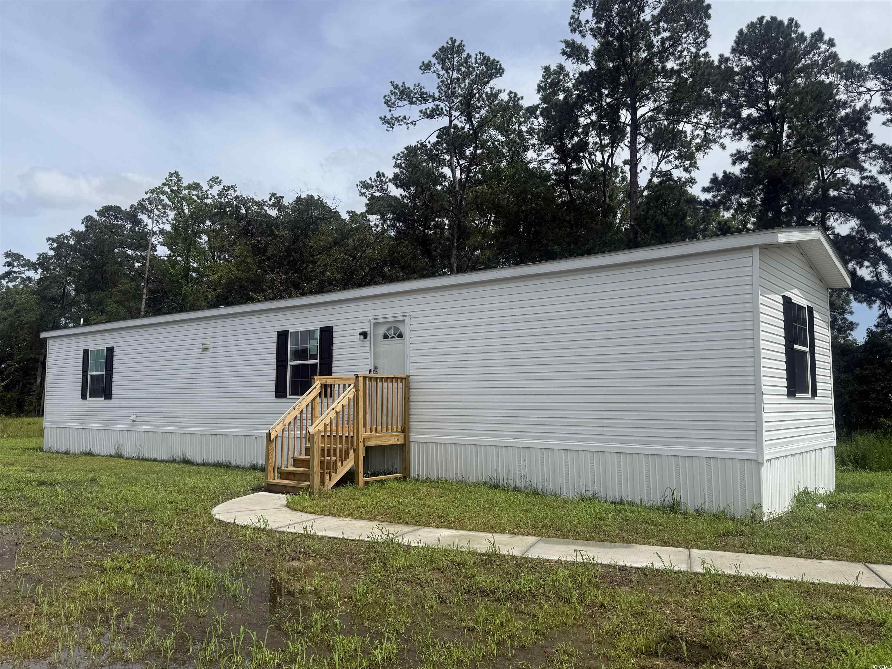 500 King Air Ct Property Photo 1