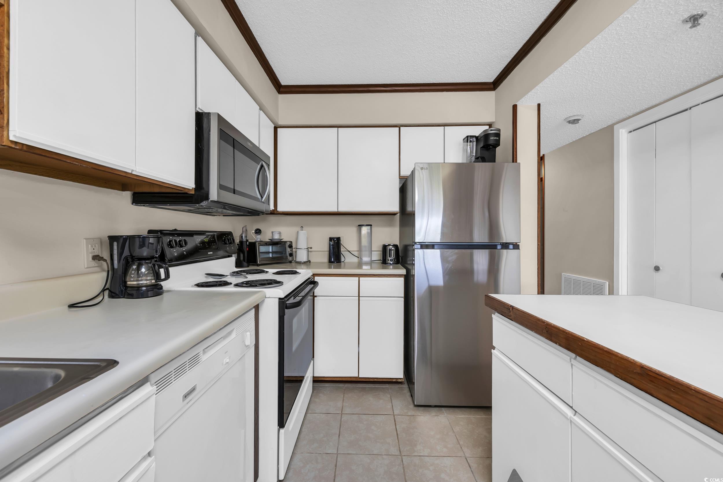 4350 Intercoastal Dr. Property Photo 11