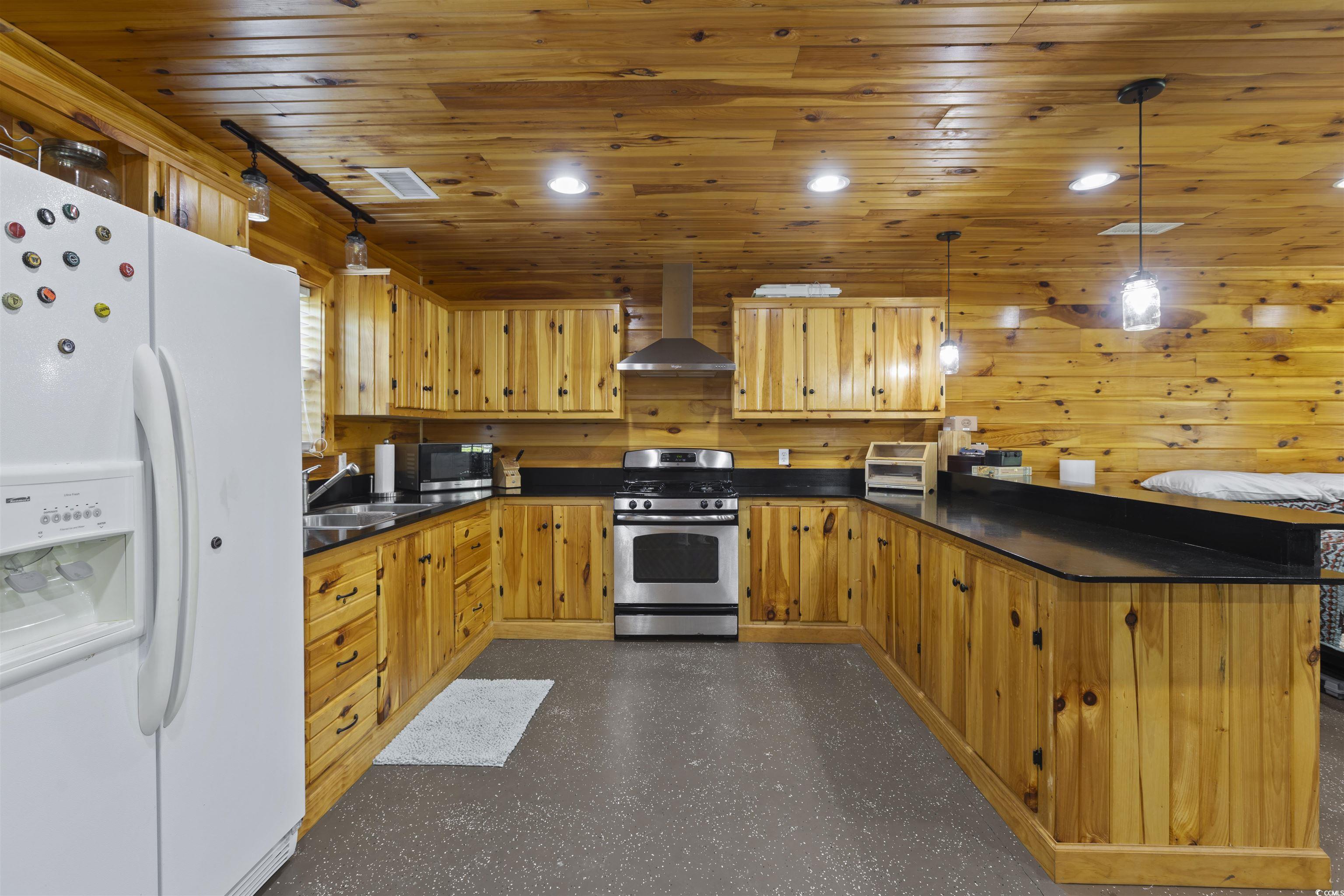 64 Highway 521 Property Photo 30