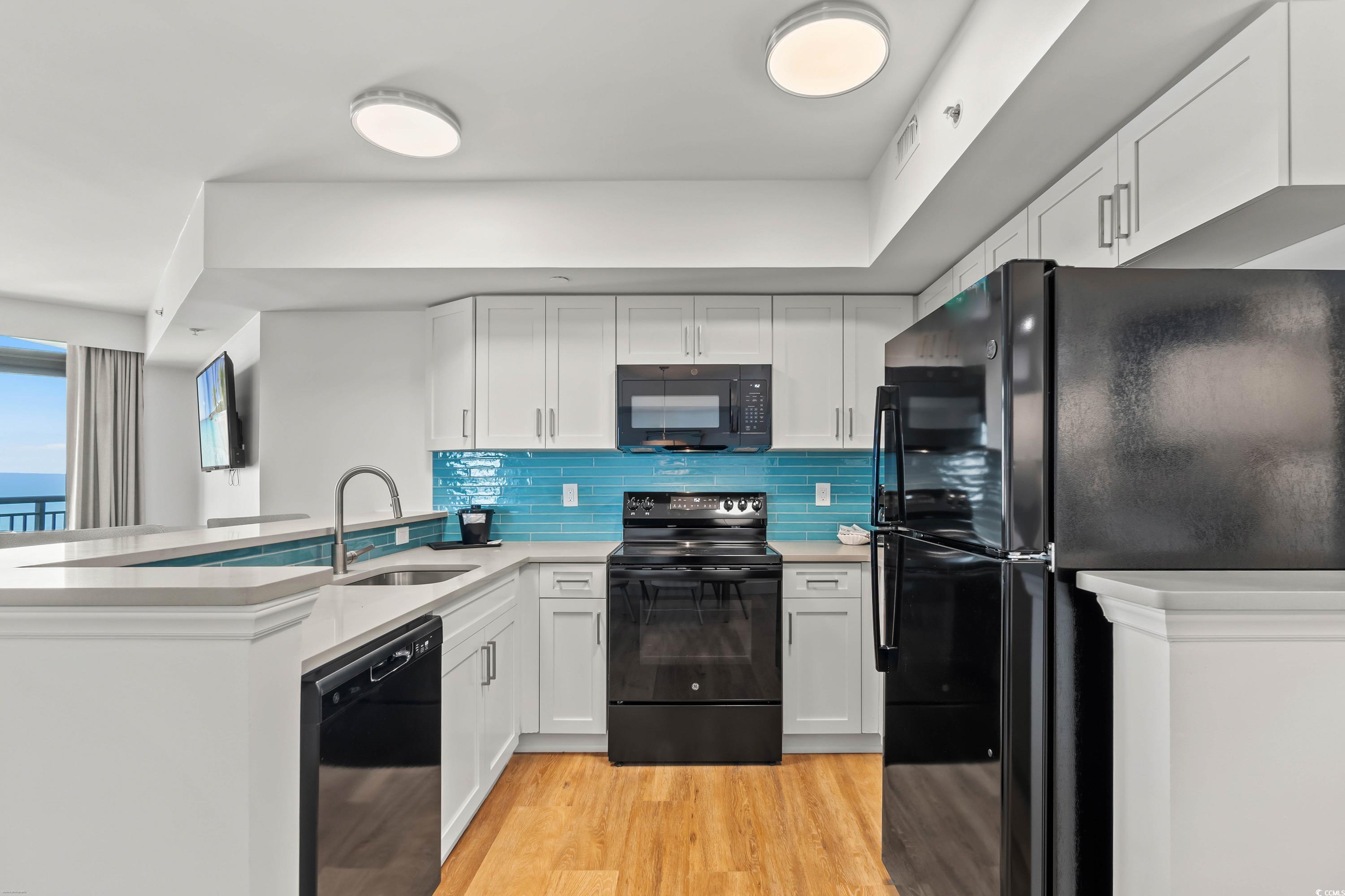 3000 N Ocean Blvd. N Property Photo 8