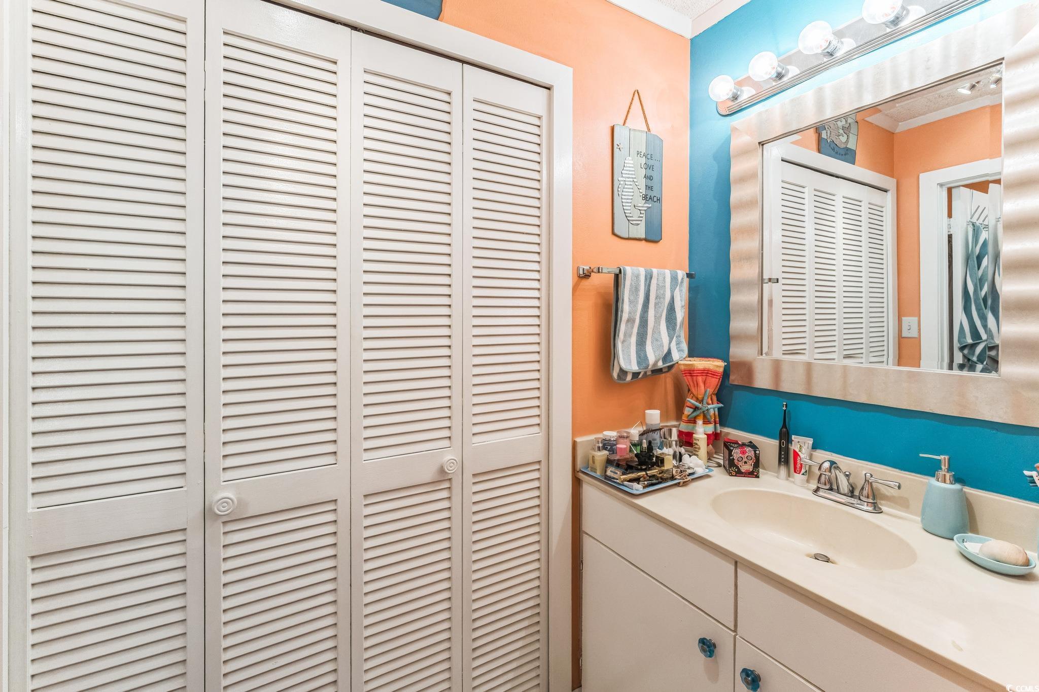 415 Ocean Creek Dr. Property Photo 3