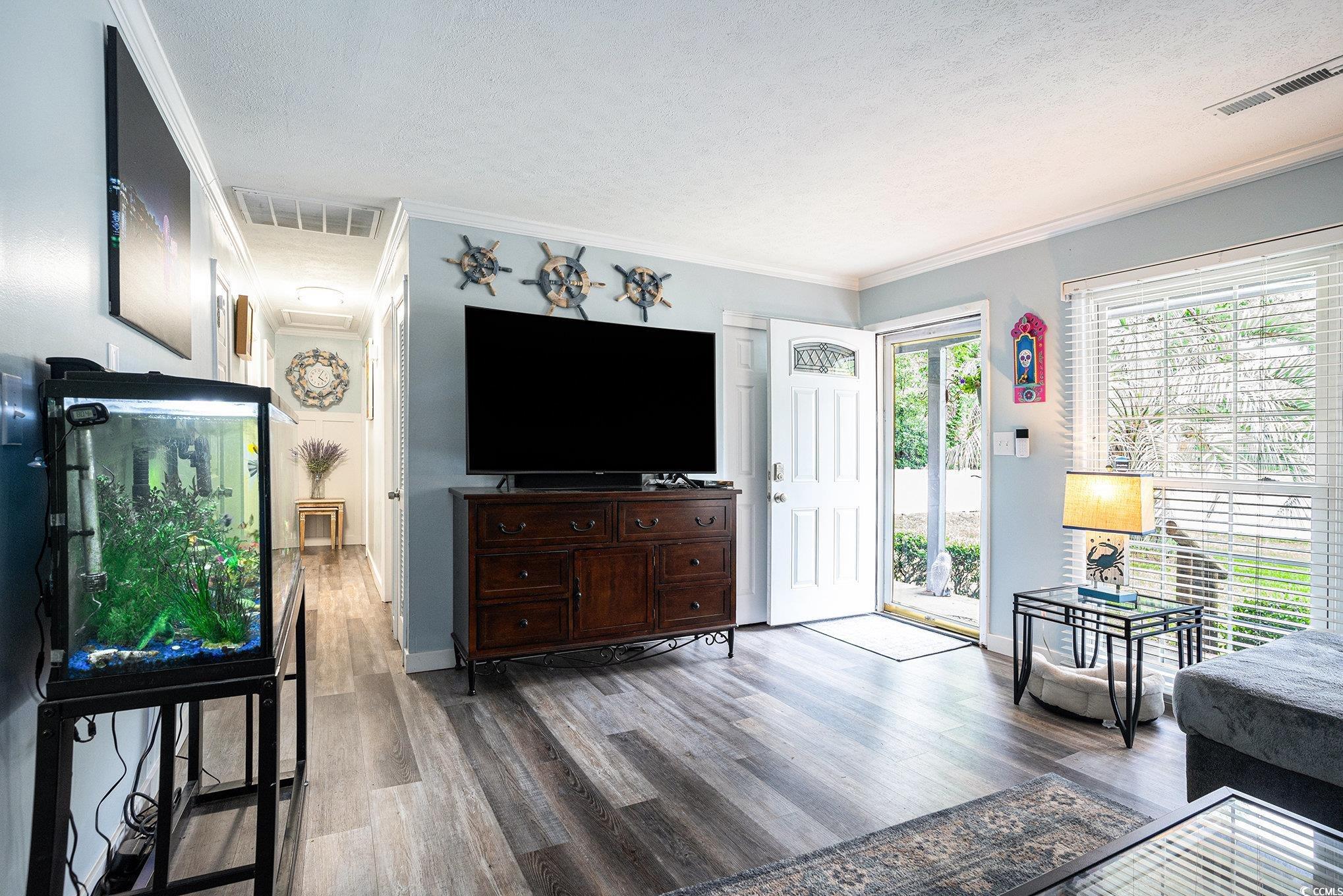 1205 King St. Property Photo 6
