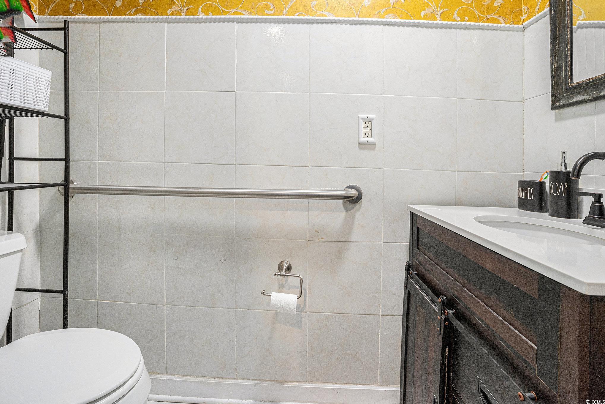 1205 King St. Property Photo 10