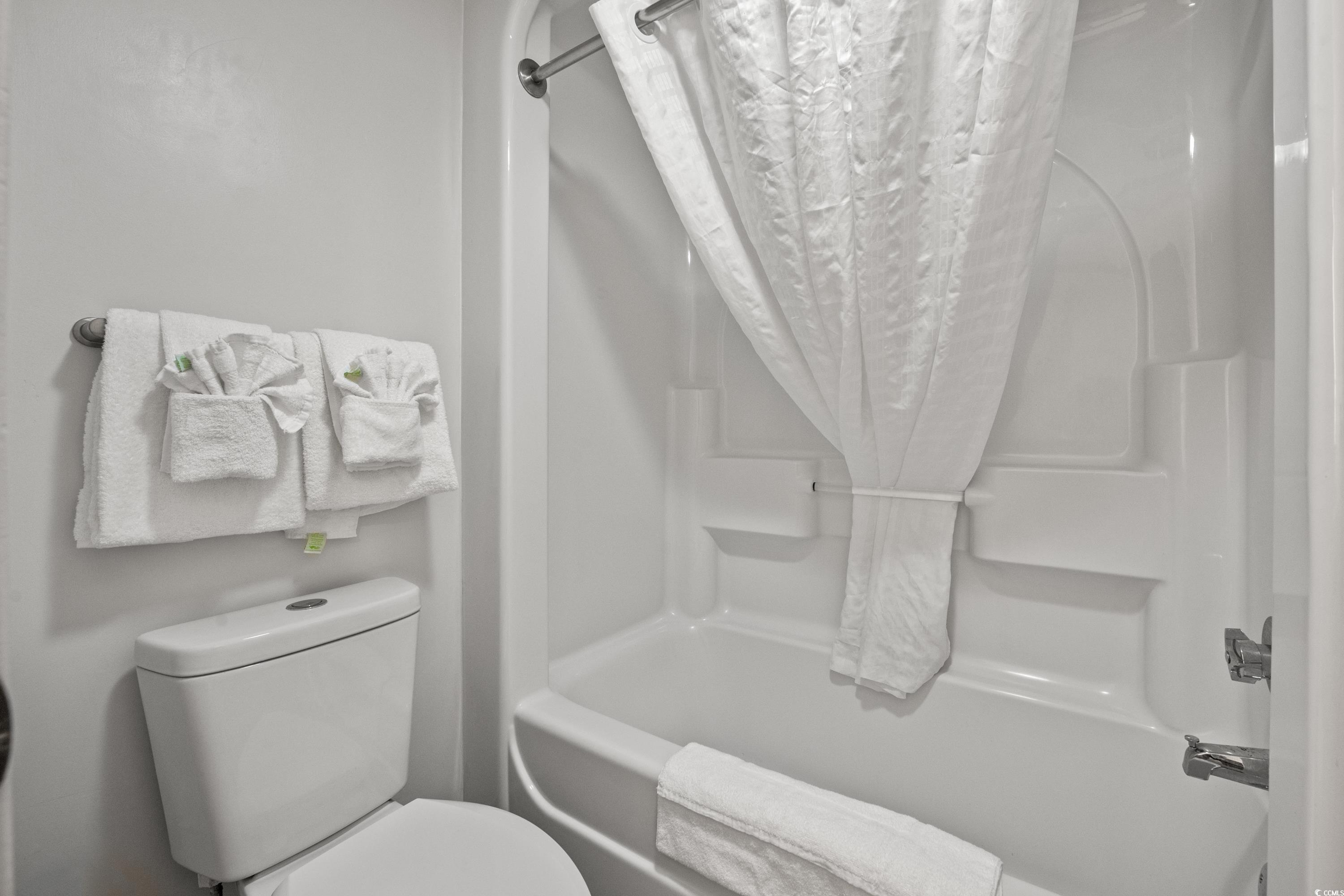 3000 N Ocean Blvd. N Property Photo 12