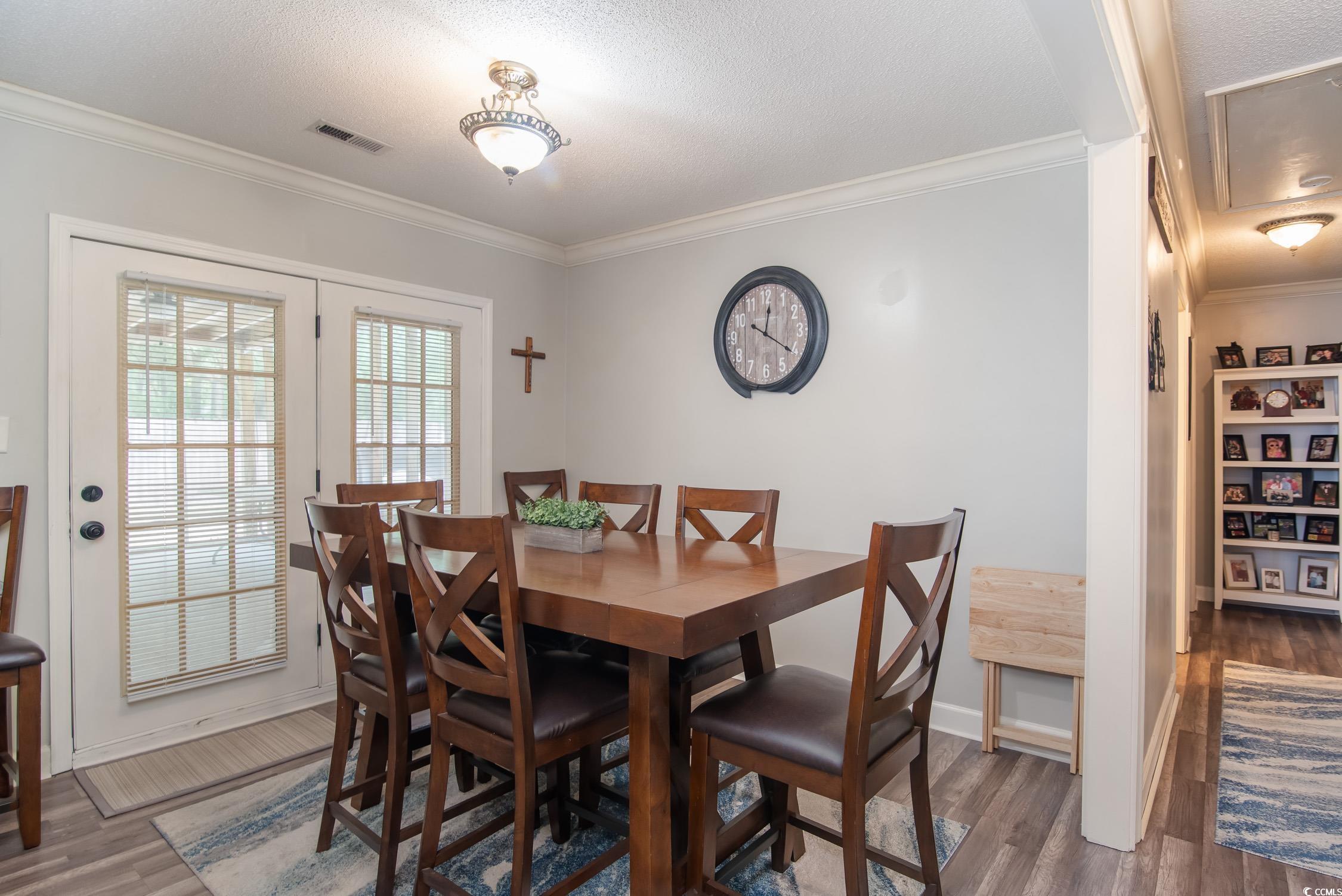 2510 Redwood St. Property Photo 8