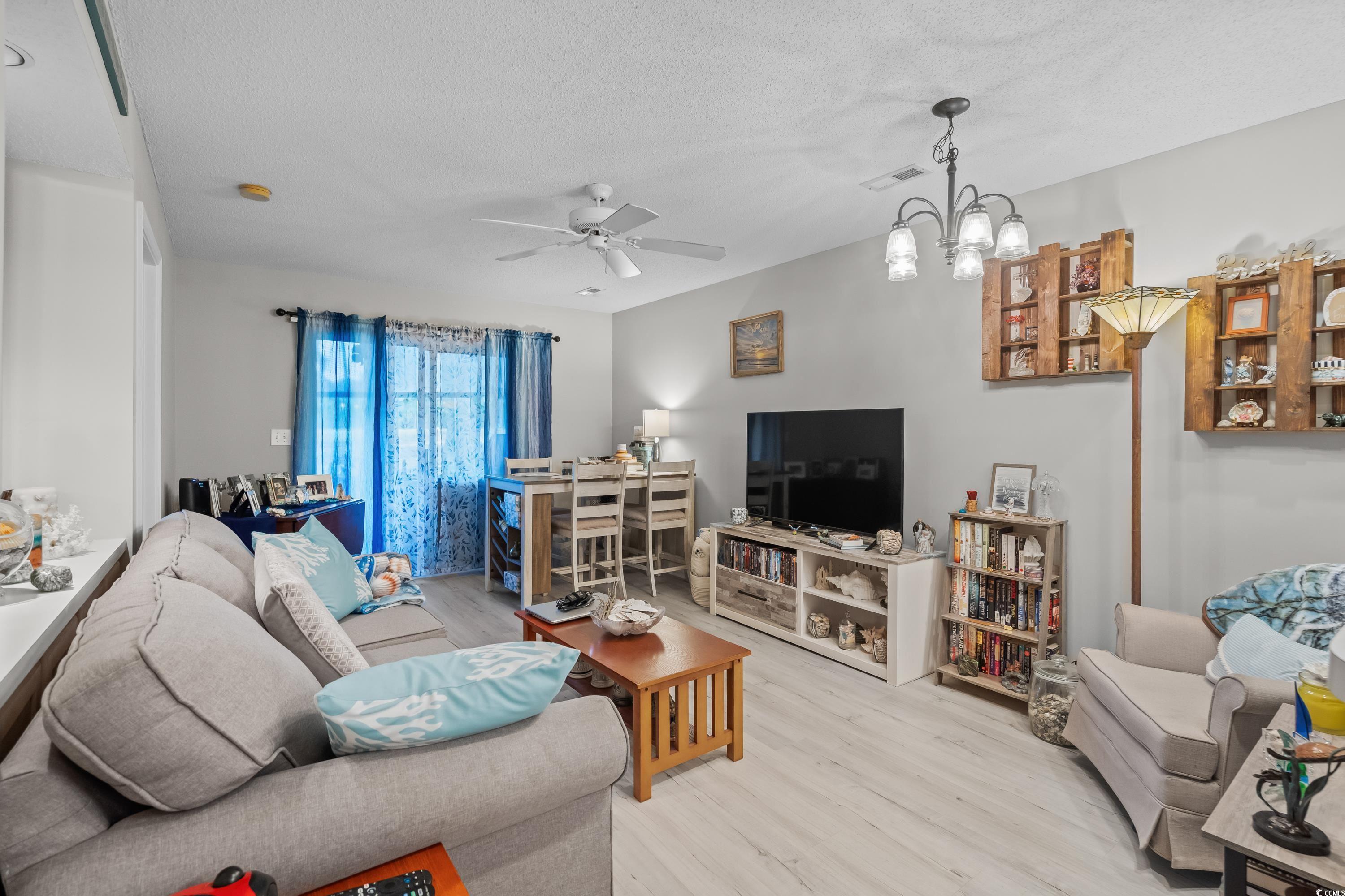 4648 Greenbriar Dr. Property Photo 5