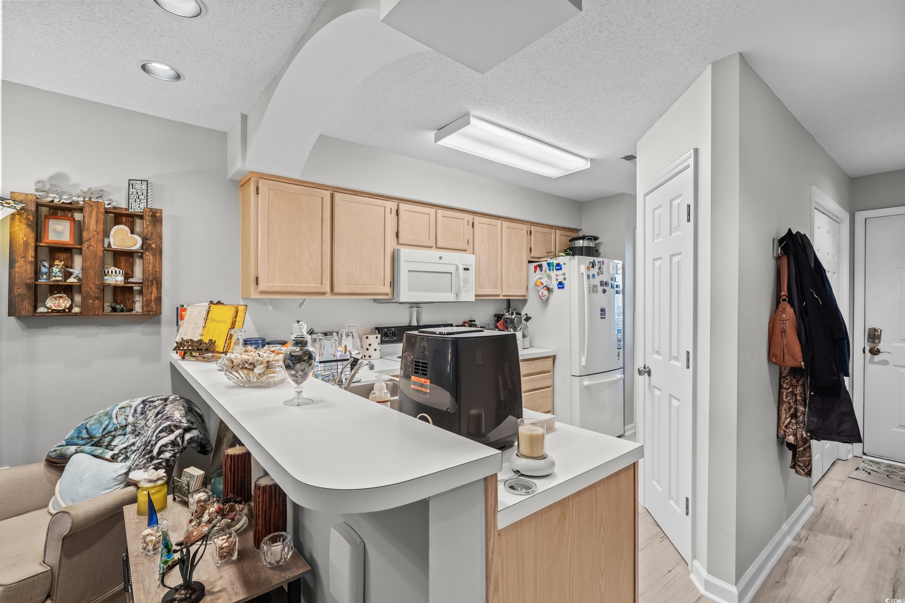 4648 Greenbriar Dr. Property Photo 11