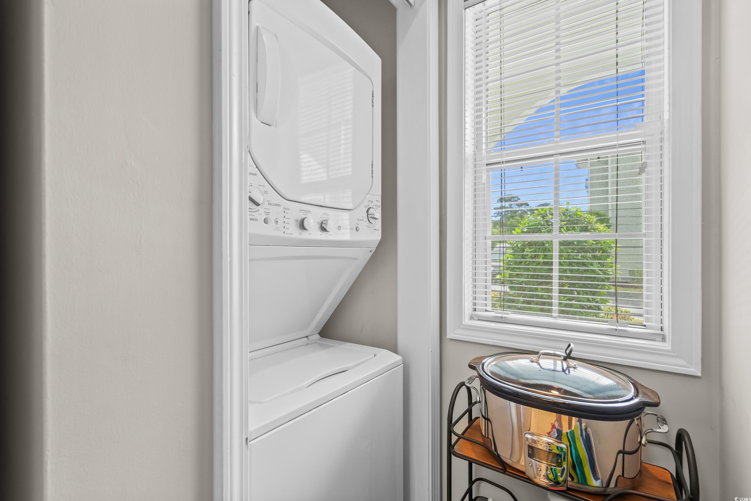 4648 Greenbriar Dr. Property Photo 28