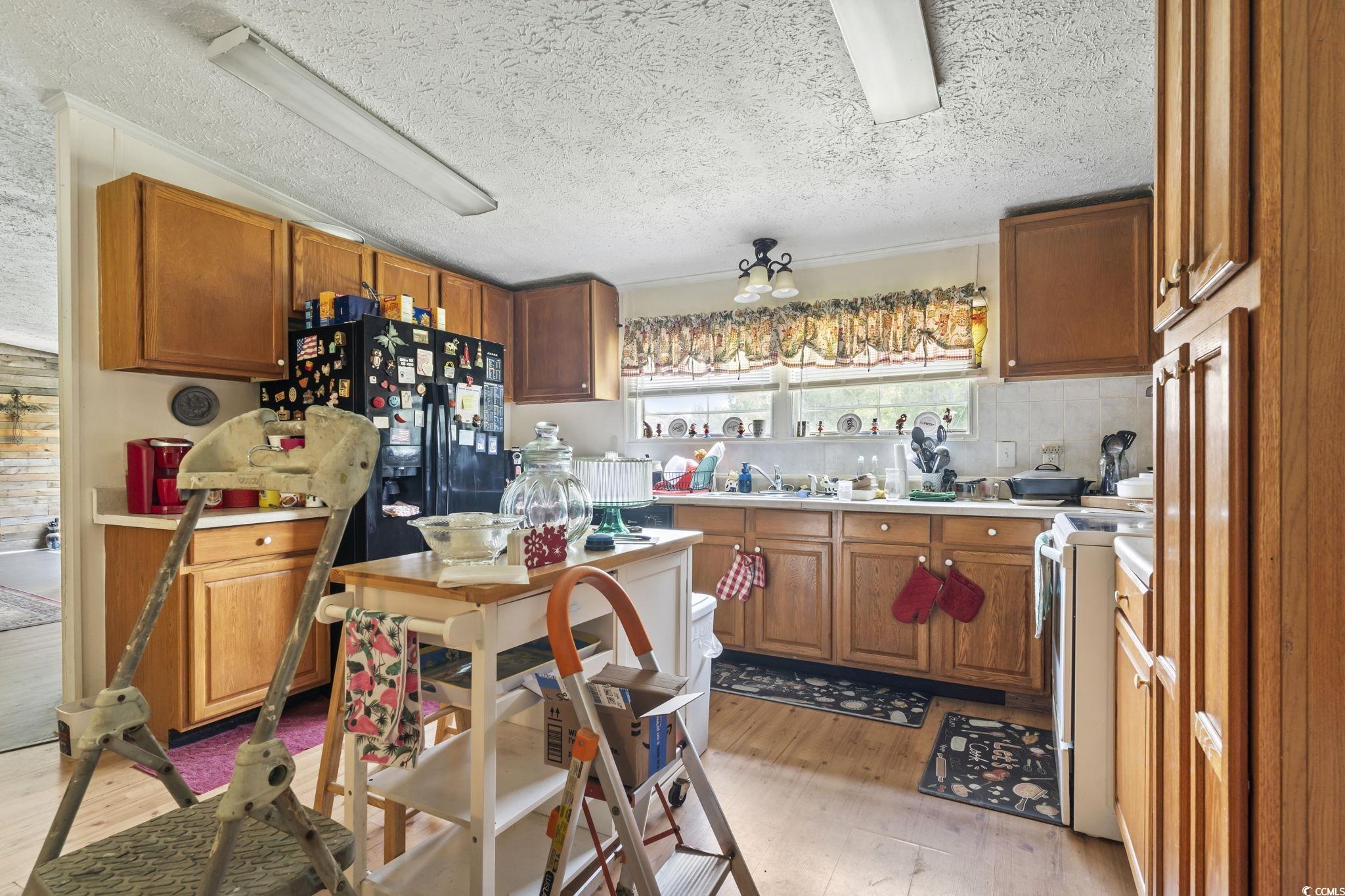 1472 Race Track Rd. Property Photo 6