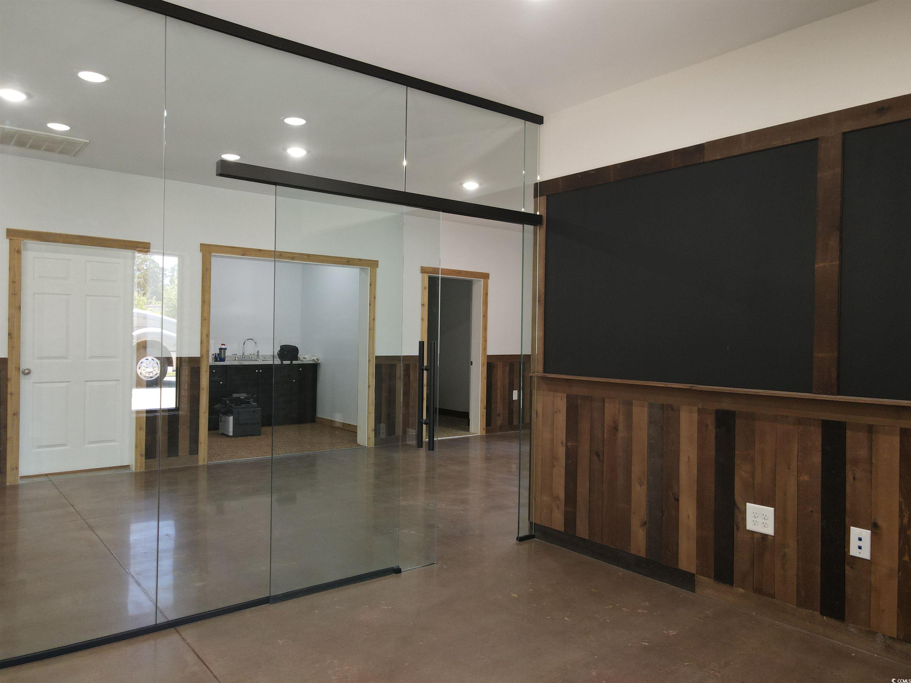 1582 American Way Property Photo 11