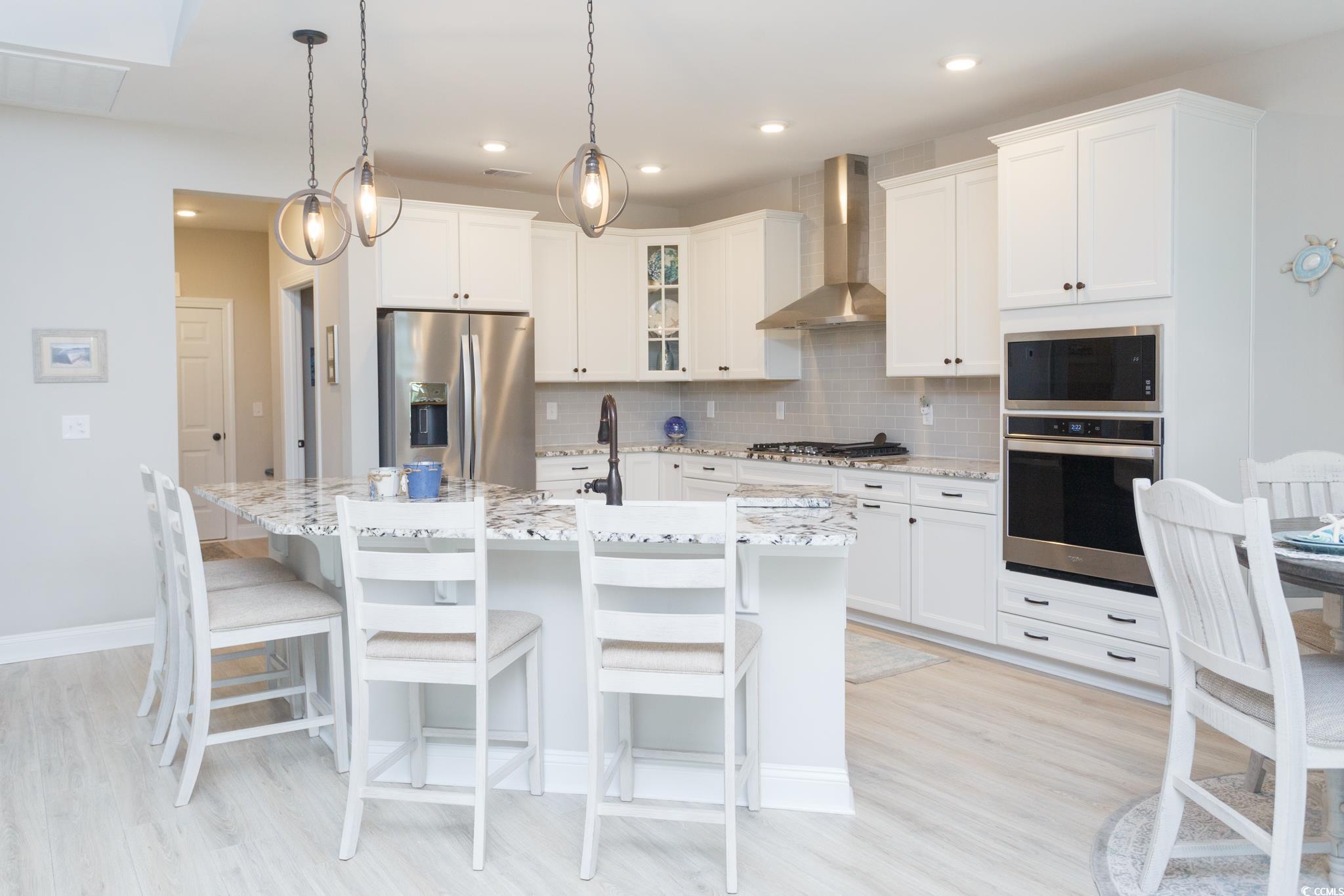 383 Mikita Dr. Property Photo 9