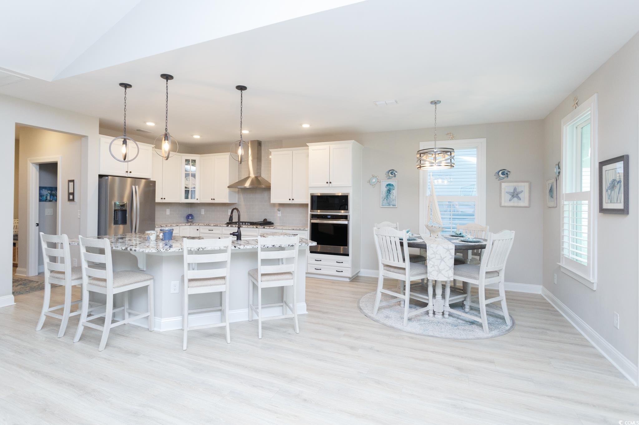 383 Mikita Dr. Property Photo 10