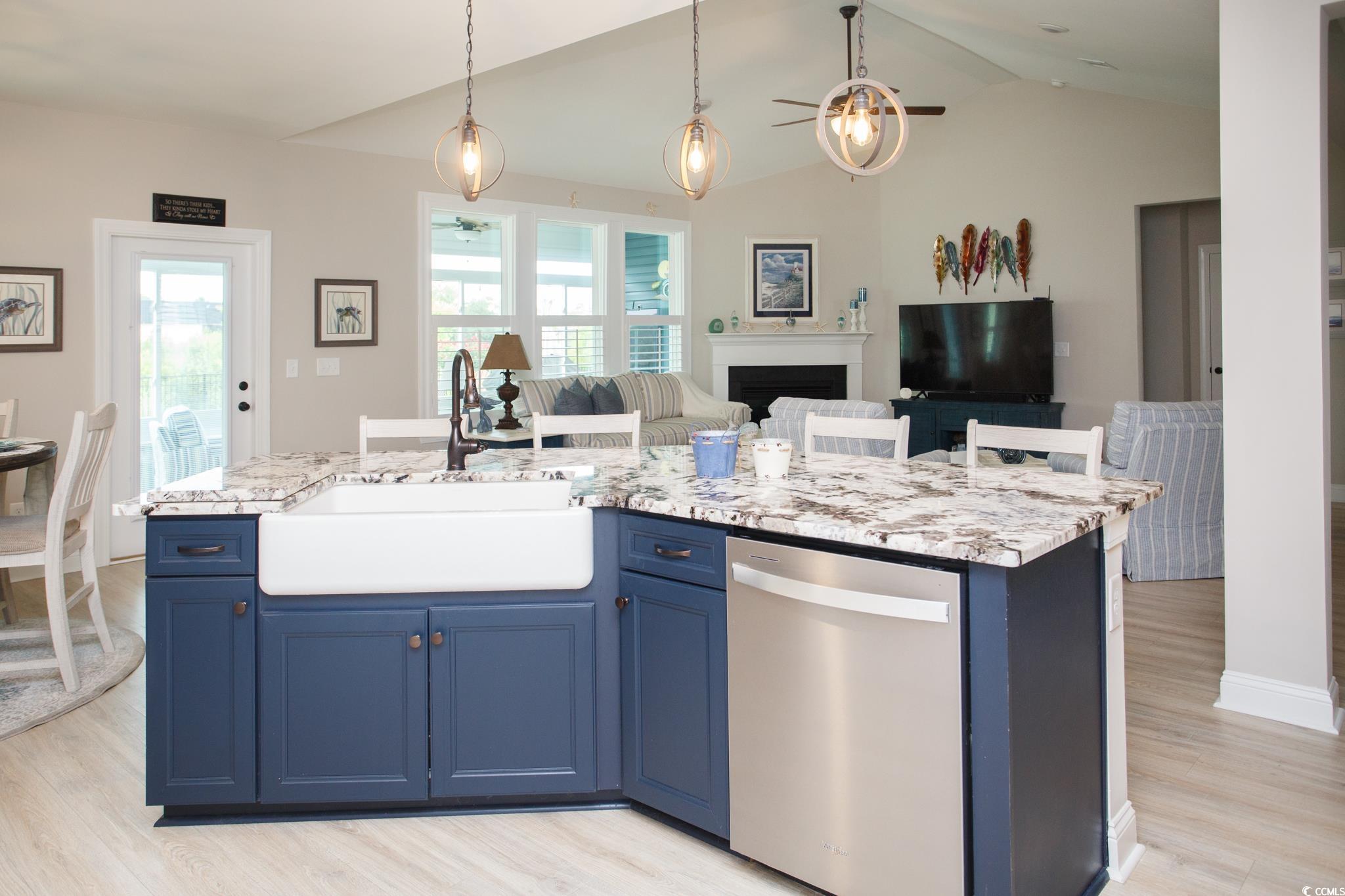 383 Mikita Dr. Property Photo 14