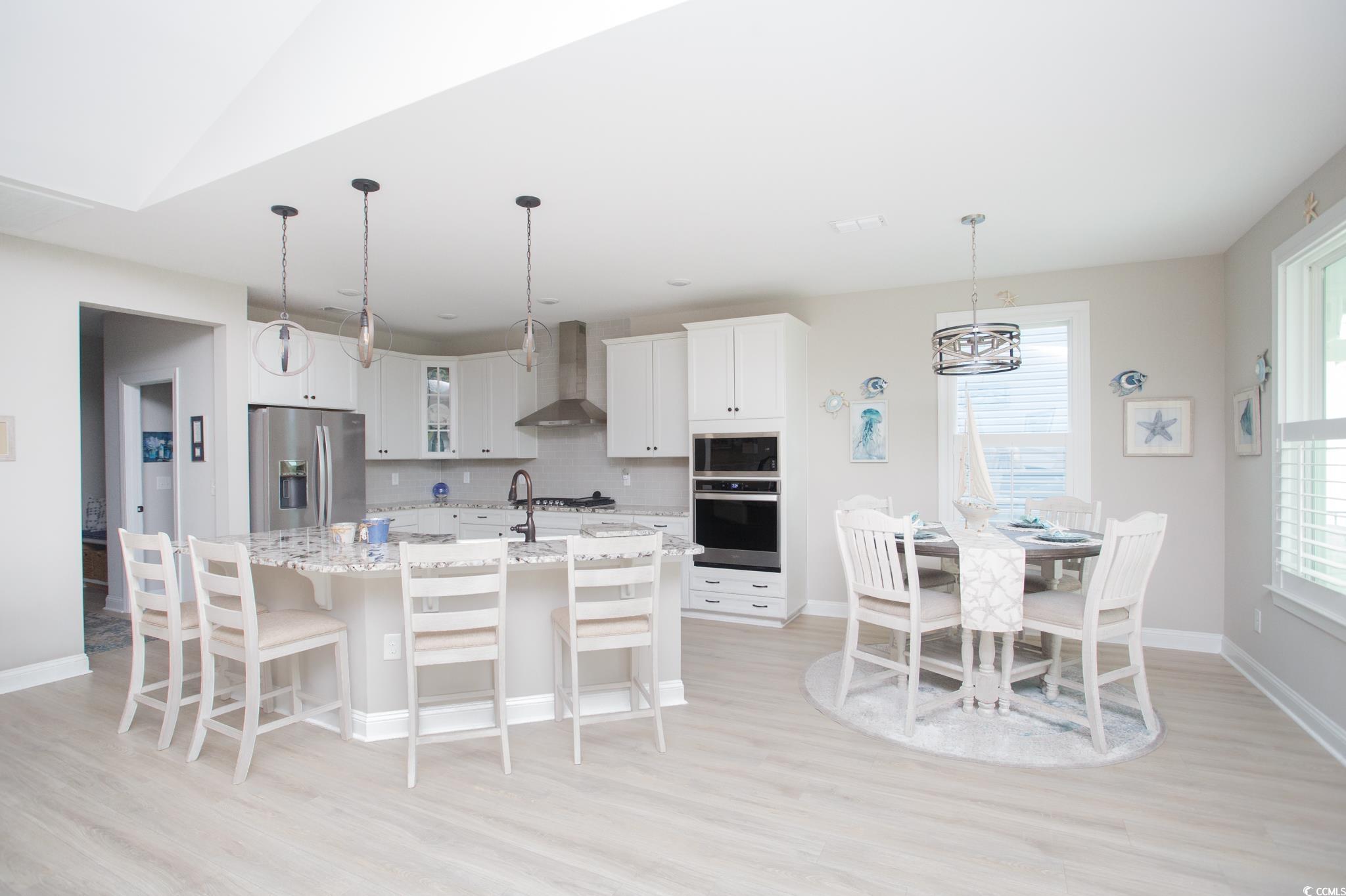 383 Mikita Dr. Property Photo 16