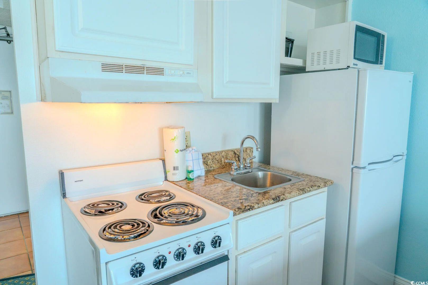 1207 Ocean Blvd. S Property Photo 10