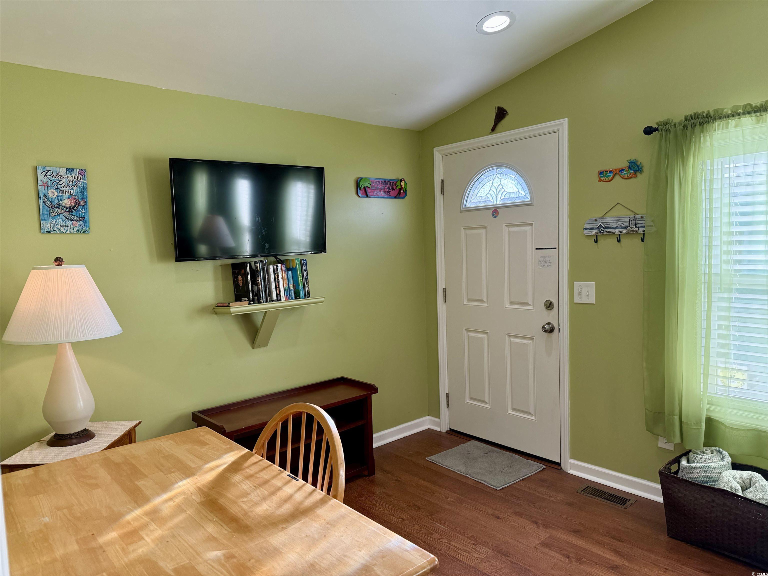 400 Hazelwood Dr. Property Photo 12