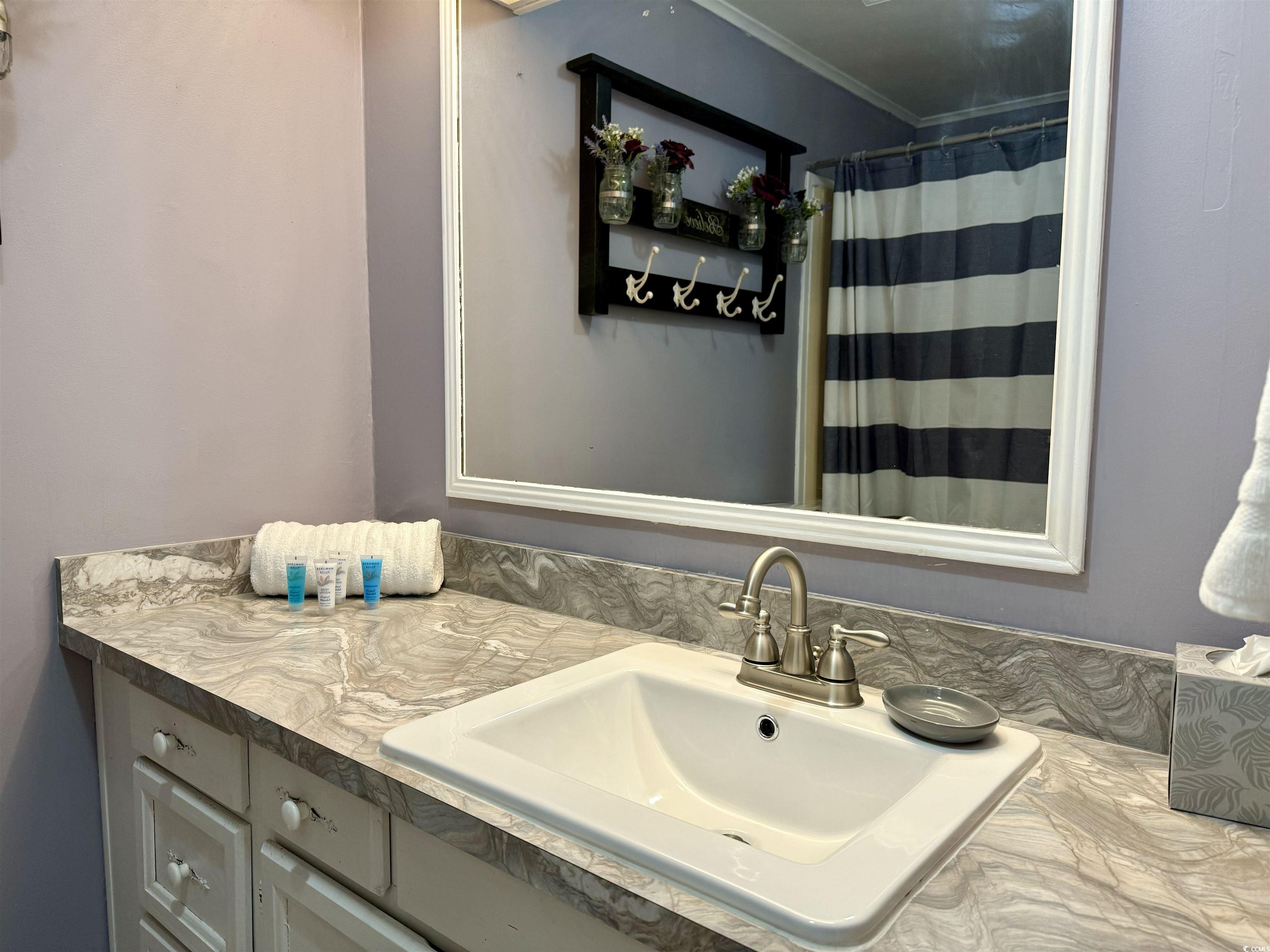 400 Hazelwood Dr. Property Photo 14
