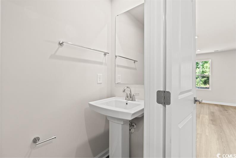 8027 Sterling Oaks Dr Property Photo 9