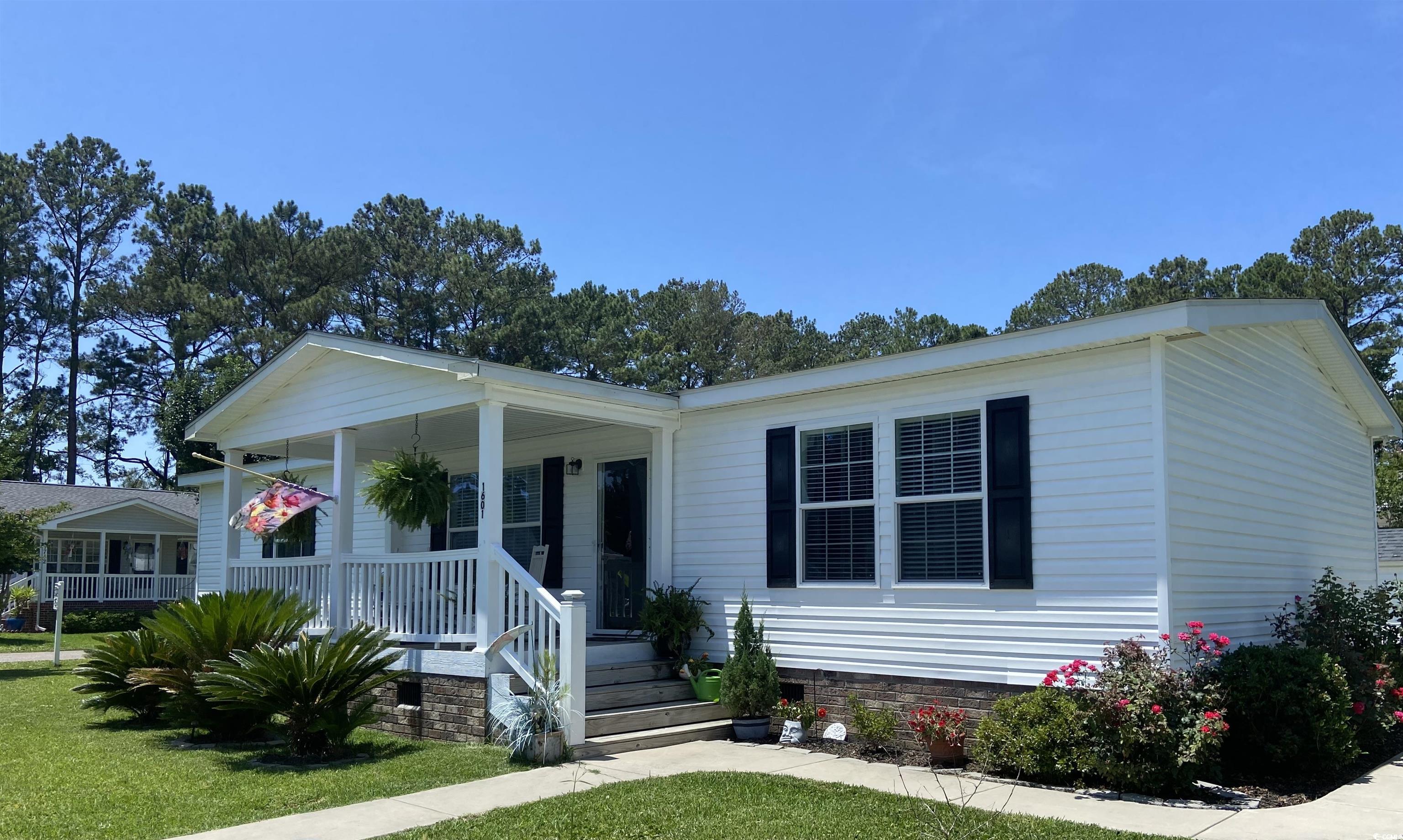 1601 Carlton Dr. Property Photo 1
