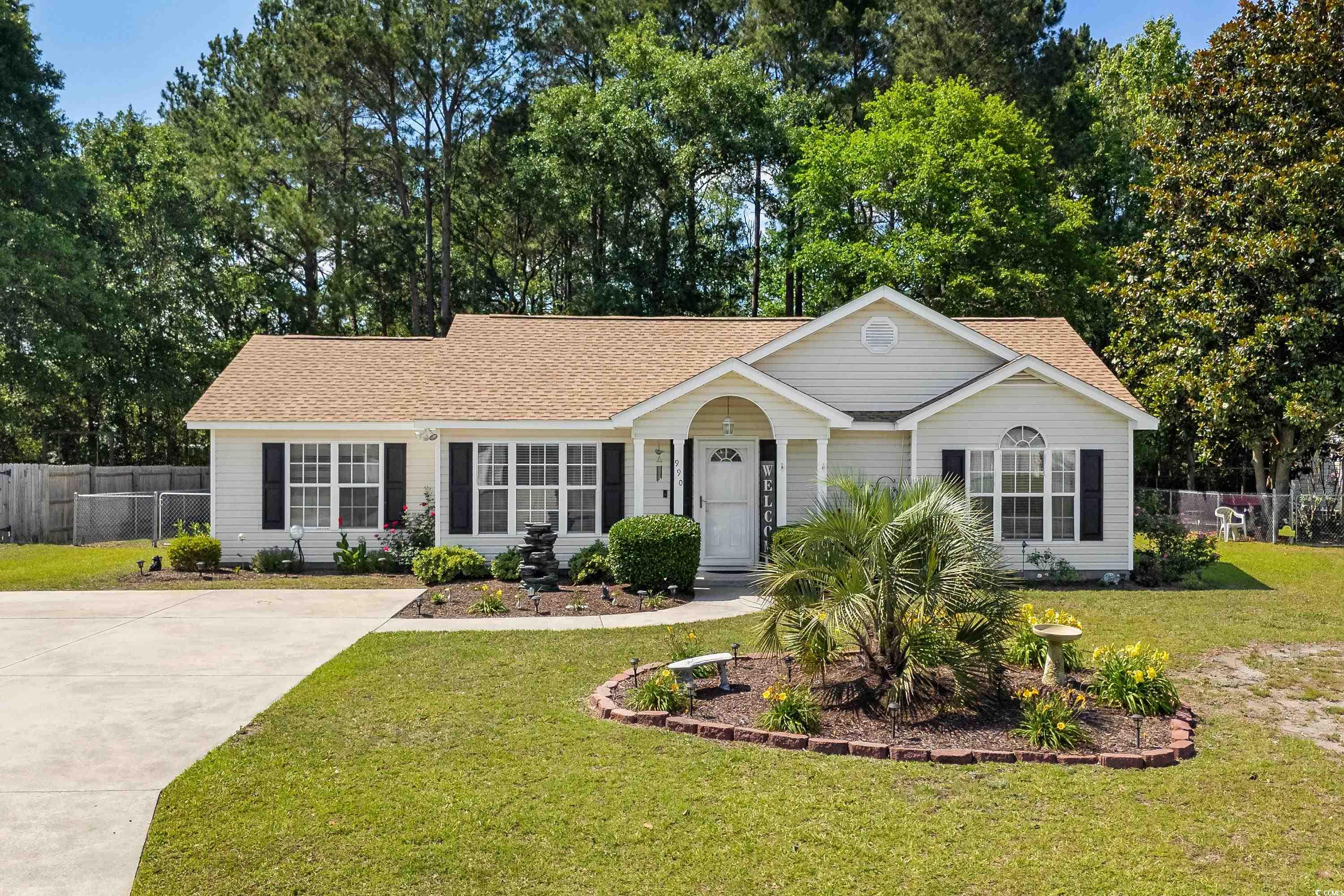 990 Chateau Dr. Property Photo 1